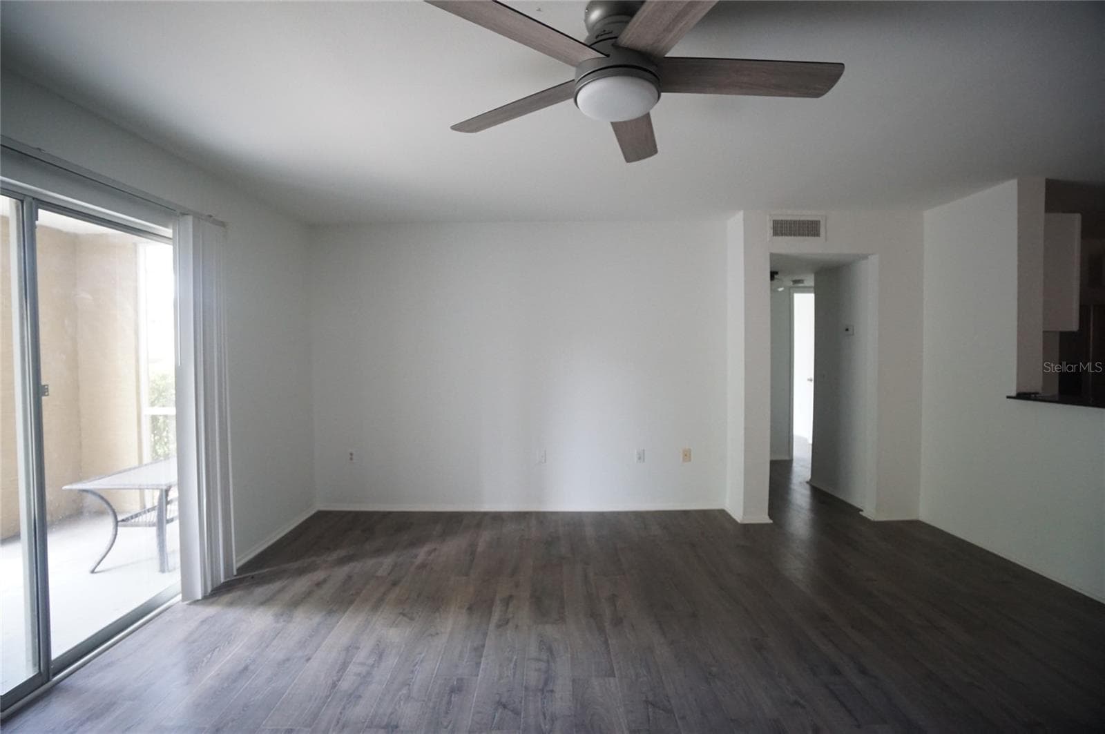 Condominium at 9481 HIGHLAND OAK DR #1801, TAMPA, photo 4 of 32