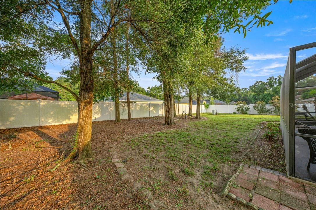 Grounds - 16376 SE 81st CT, SUMMERFIELD FL 34491