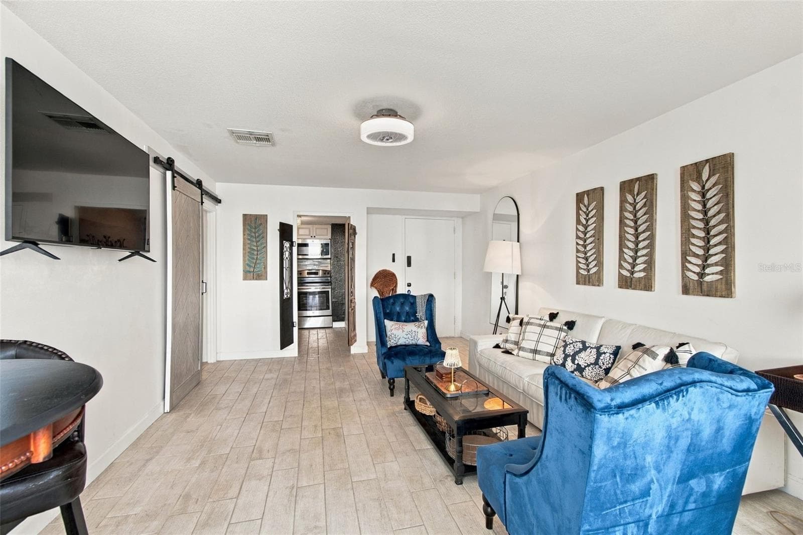 Living Room - 4015 BAYSHORE BLVD #11A, TAMPA