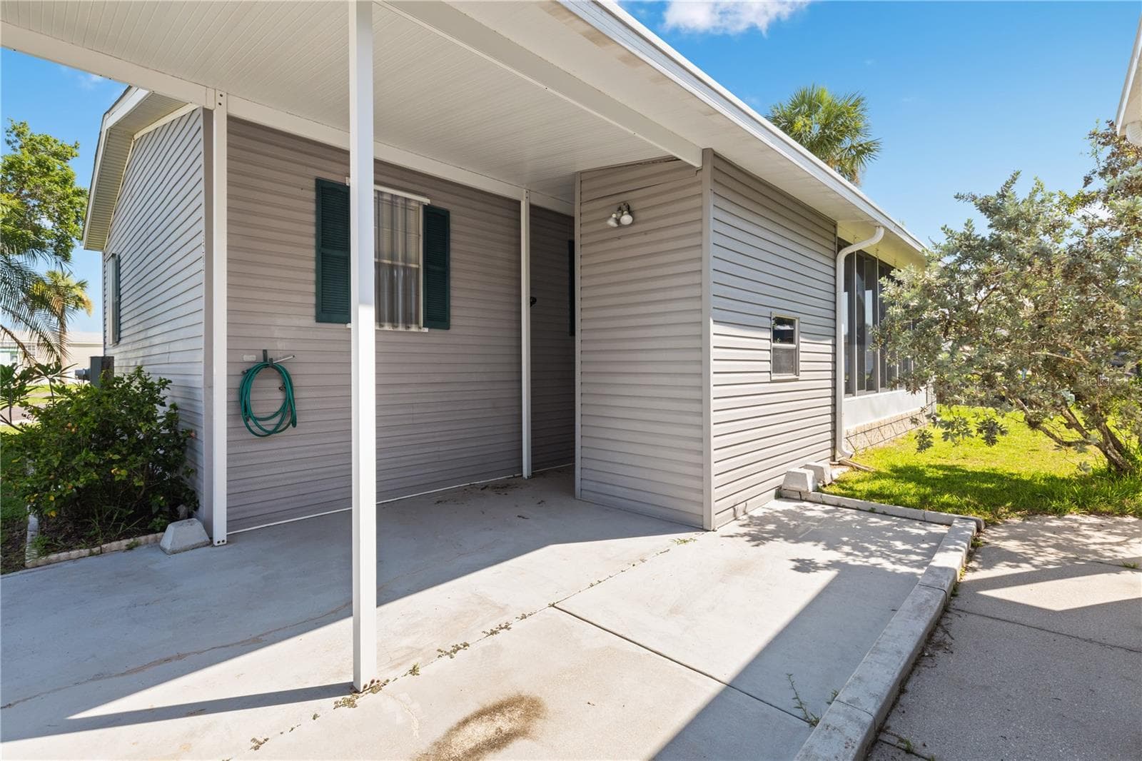 Manufactured Home at 3204 SUNNY HARBOR DR, PUNTA GORDA, photo 19 of 35