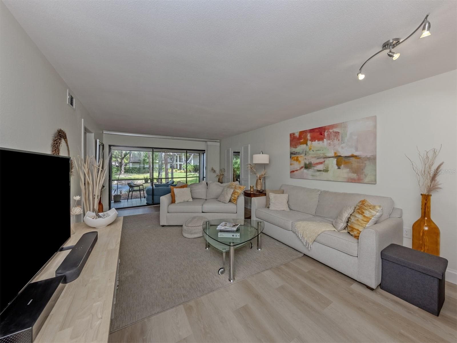 Living room - 4713 WINSLOW BEACON #5, SARASOTA