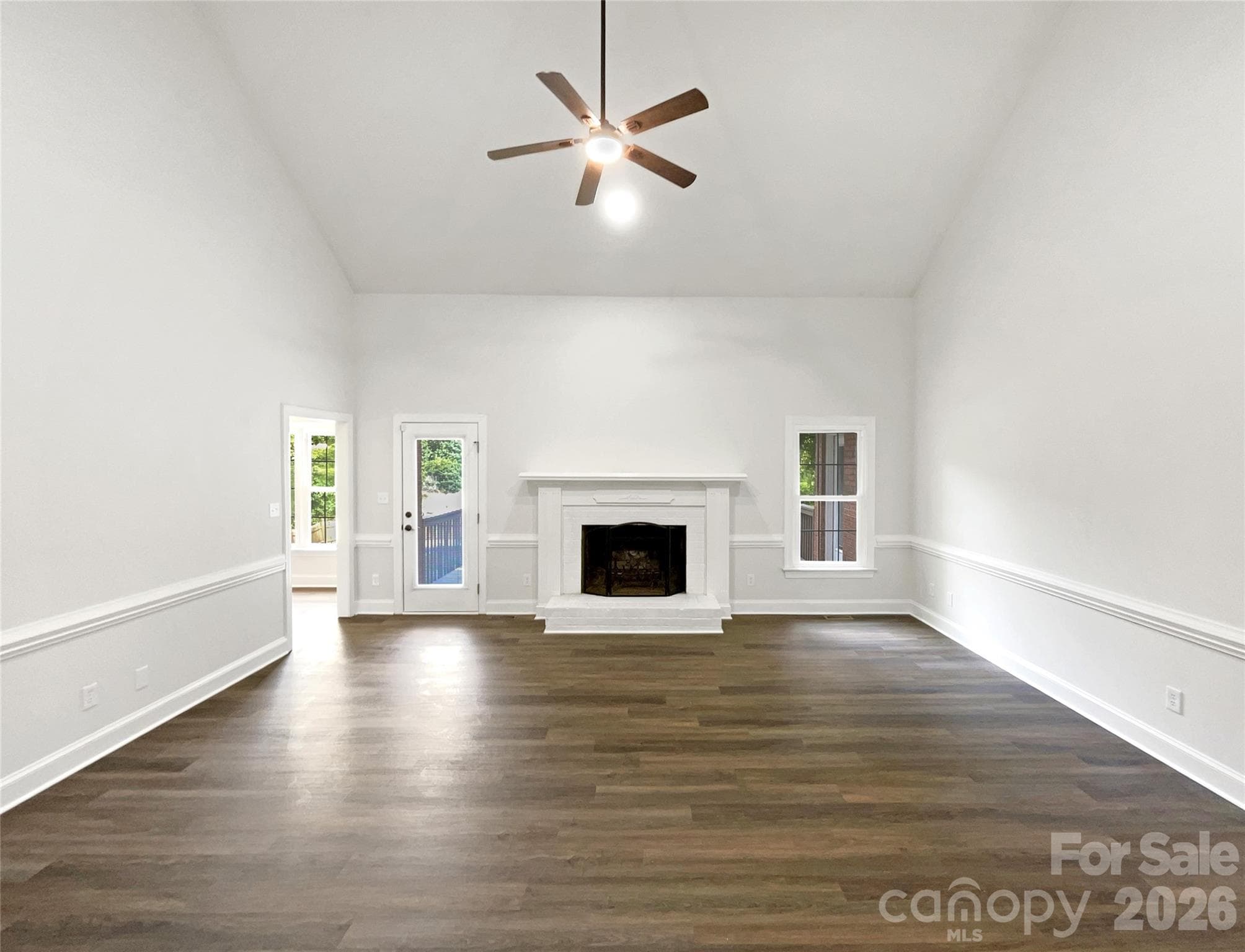 Single Family Residence at 8117 Shannon Woods Lane, Matthews, photo 8 of 48