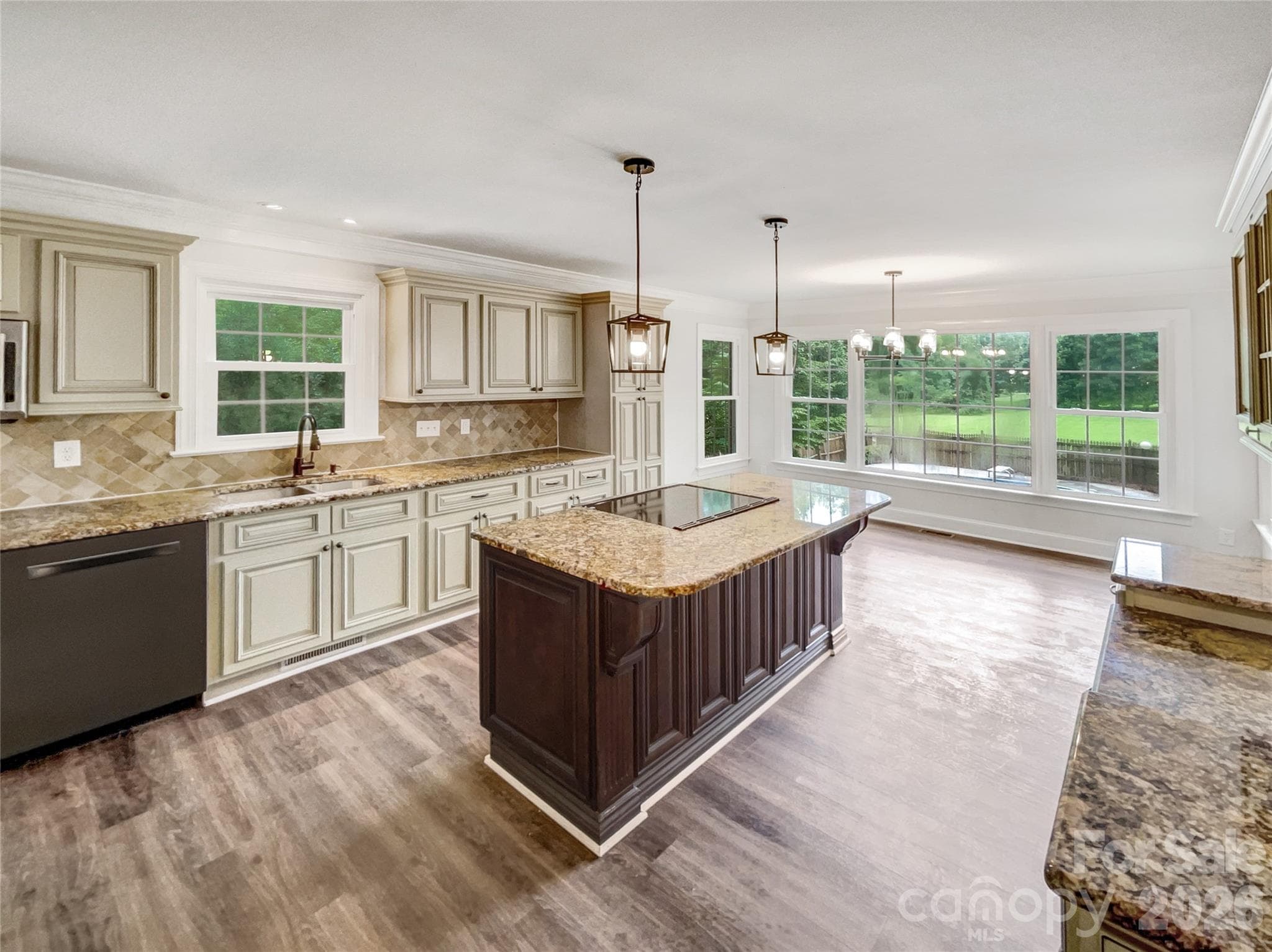 Single Family Residence at 8117 Shannon Woods Lane, Matthews, photo 22 of 48