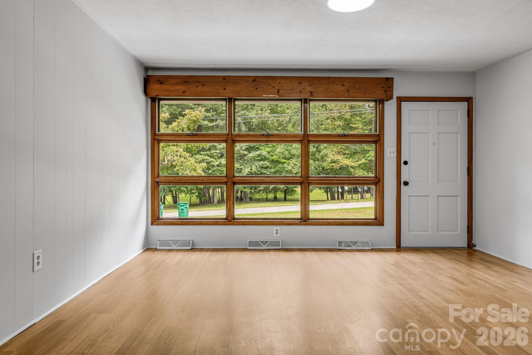 Apartment at 25 Hickory Tree Road, Asheville, photo 7 of 46