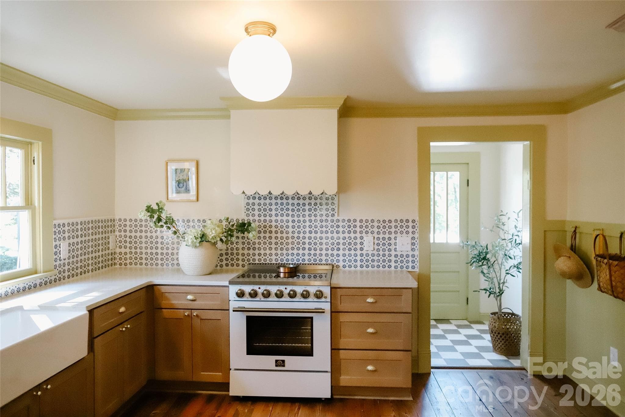 Single Family Residence at 215 Krimminger Avenue SE, Concord, photo 12 of 33