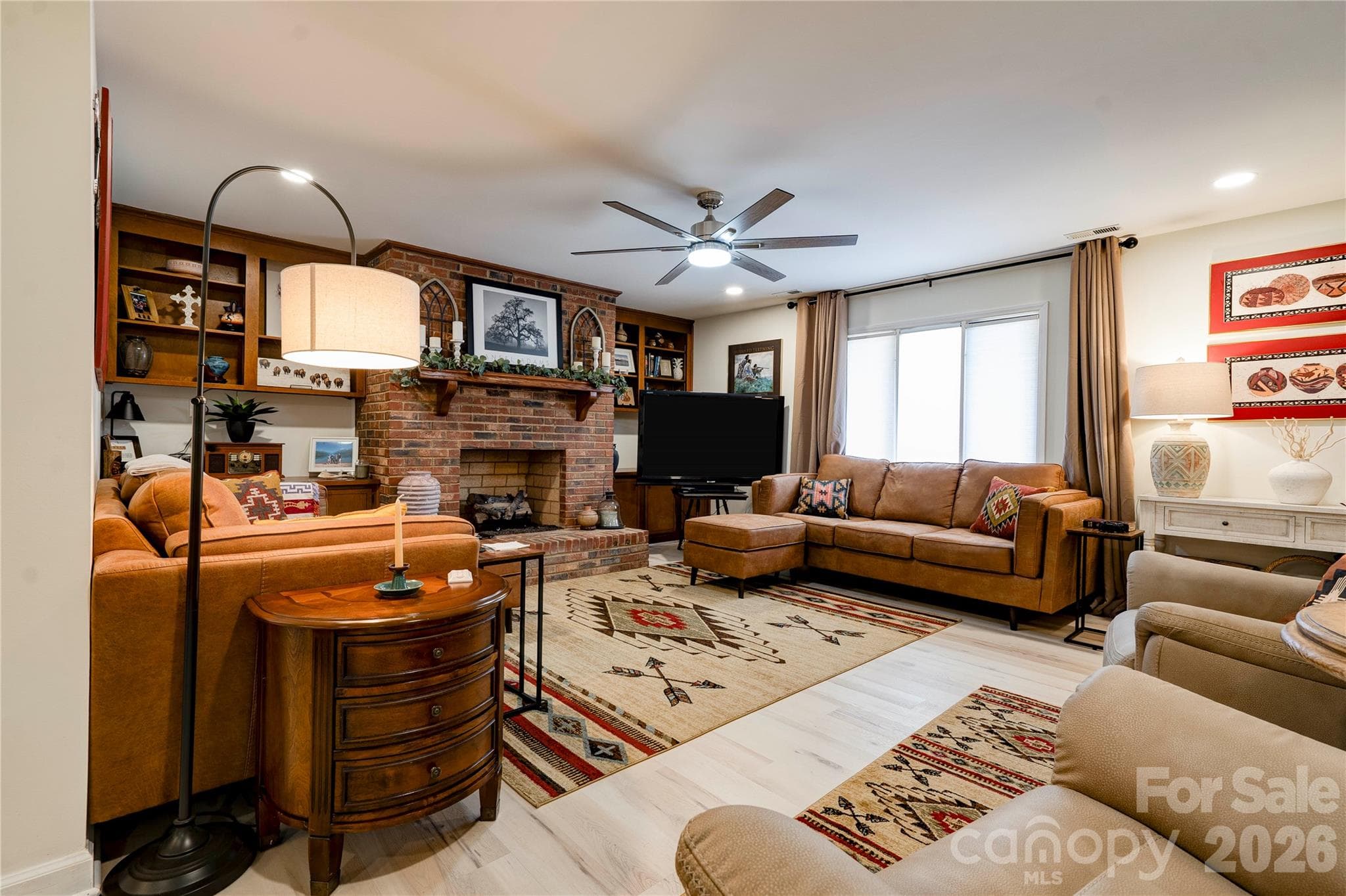Townhouse at 301 Pinkney Street, Shelby, photo 7 of 26