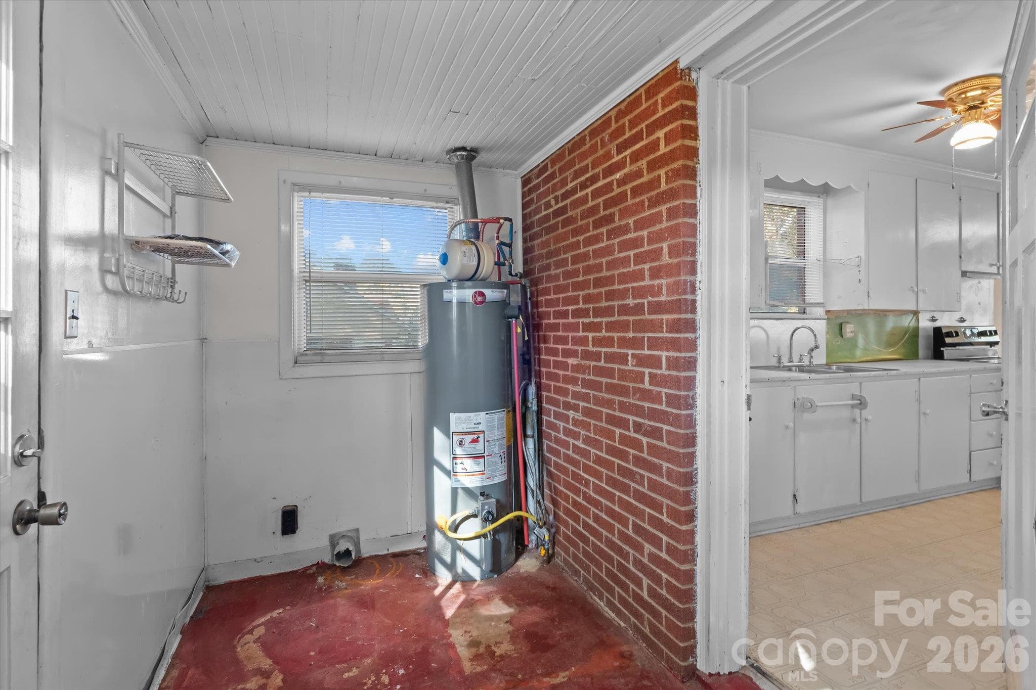 Single Family Residence at 322 Hartness Road, Statesville, photo 13 of 31