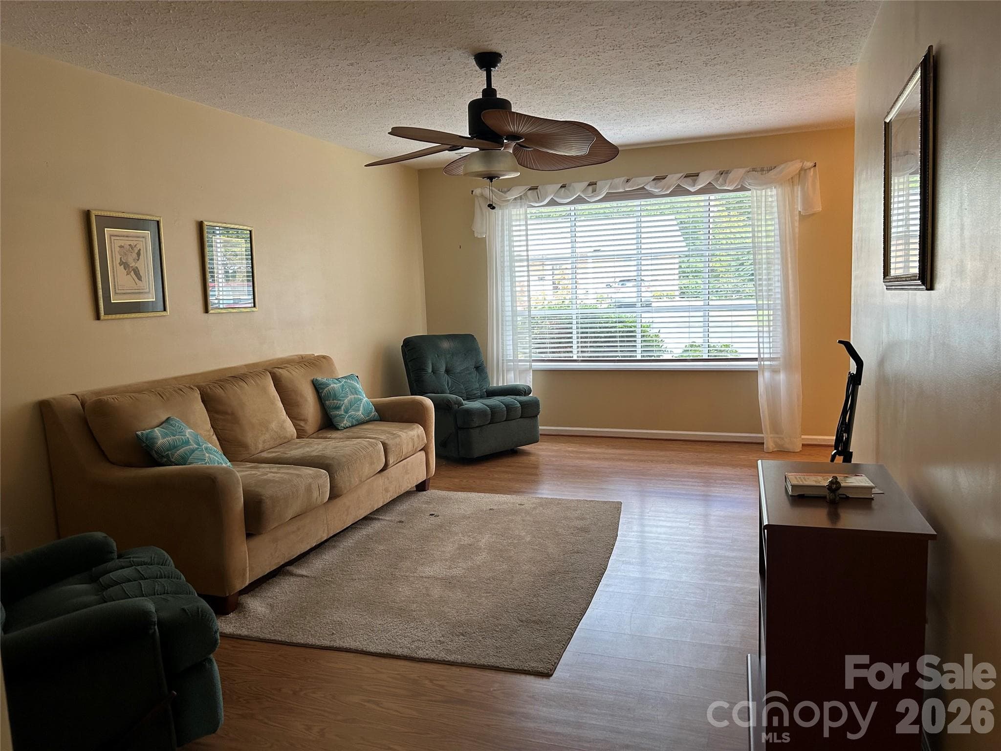 Living room - 118-1 Lattimore Street, Shelby
