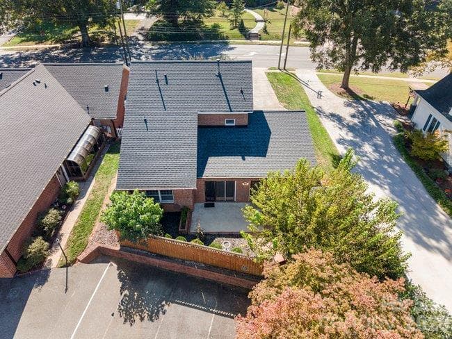 Condominium at 746 N Main Street, Mooresville, photo 23 of 30