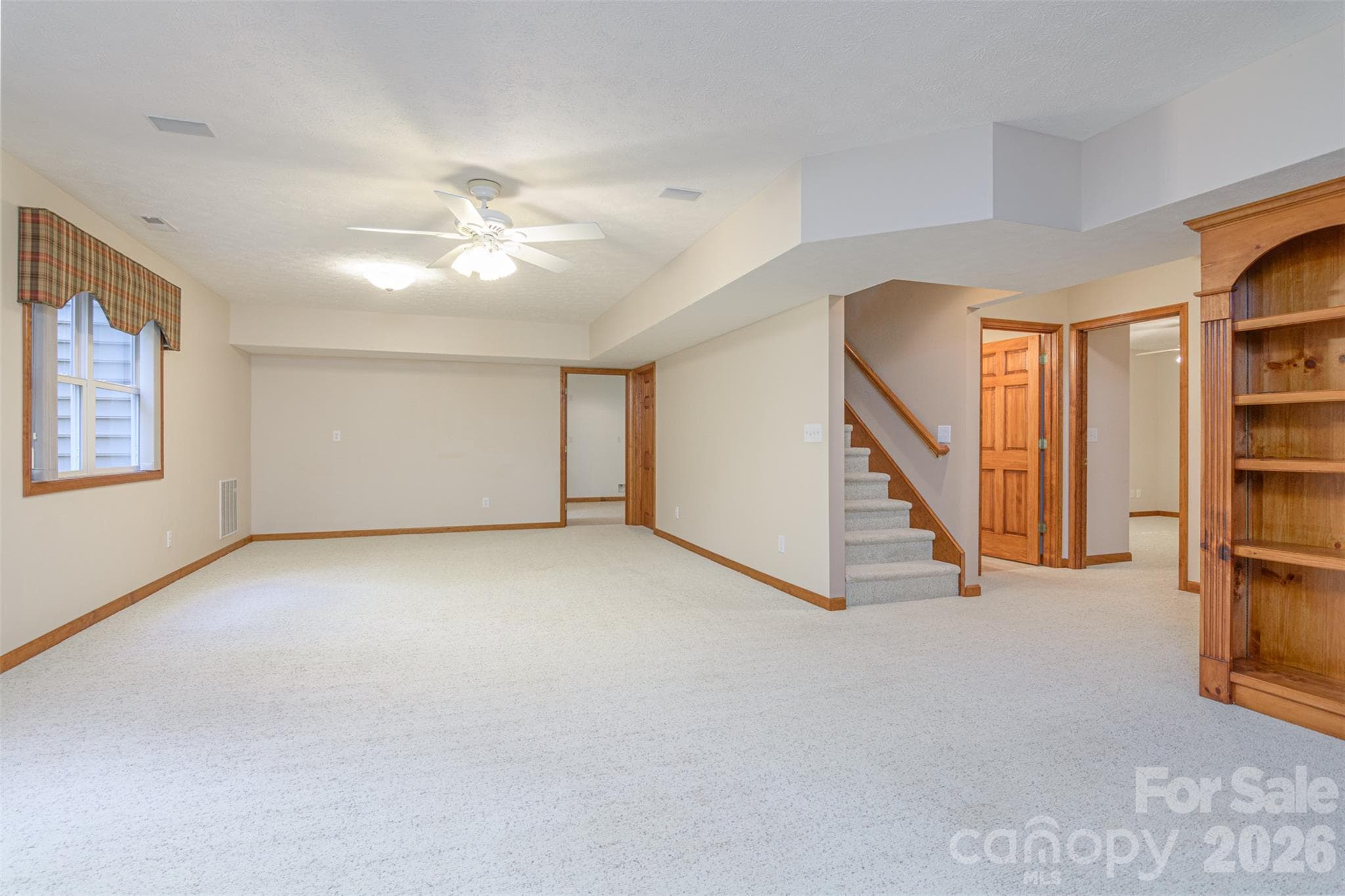 Single Family Residence at 299 Carriage Summitt Way, Hendersonville, photo 26 of 48