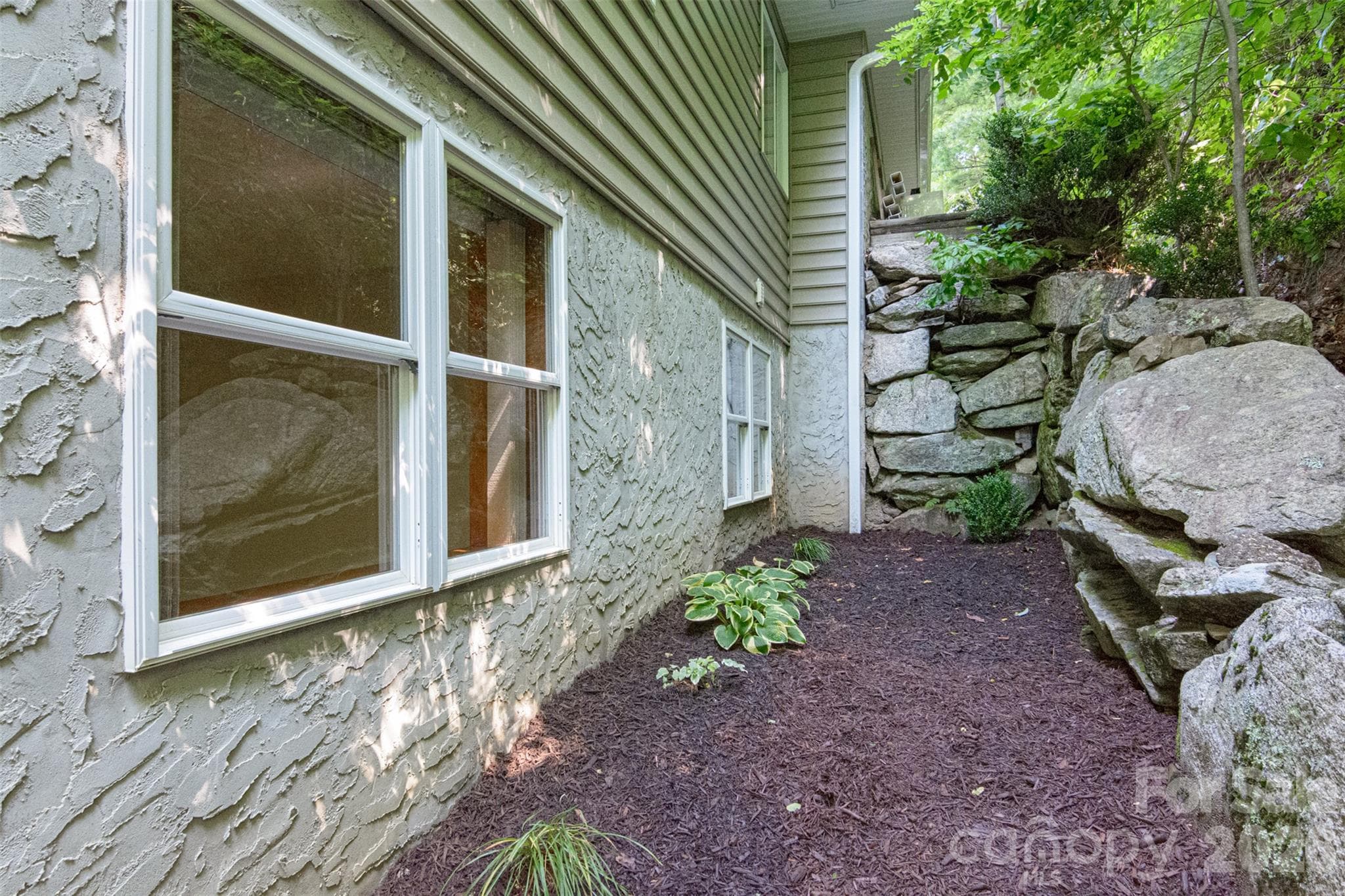 Exterior East Side - 299 Carriage Summitt Way, Hendersonville