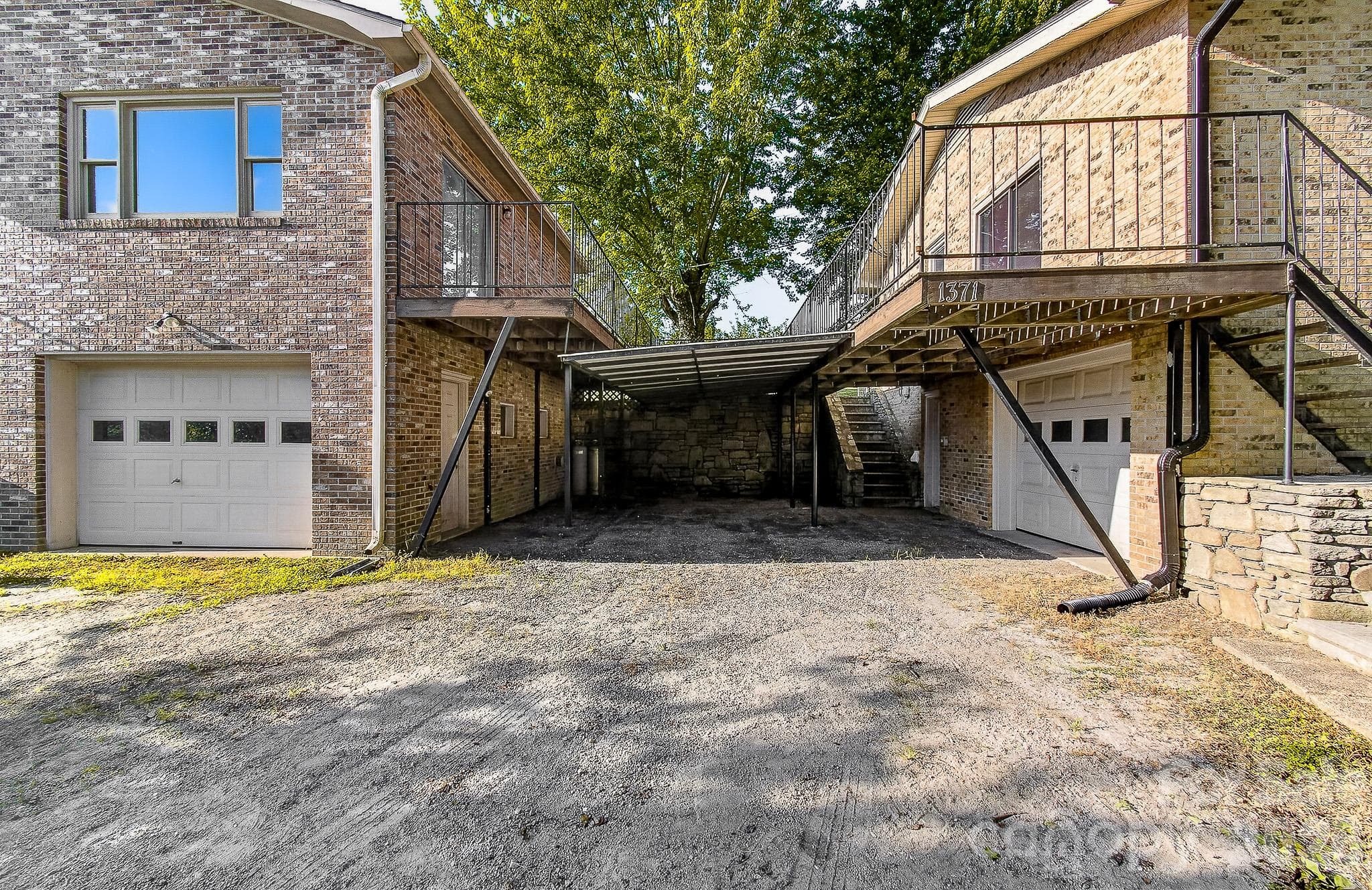 Single Family Residence at 1371 Jackson Loop Road, Flat Rock, photo 5 of 46