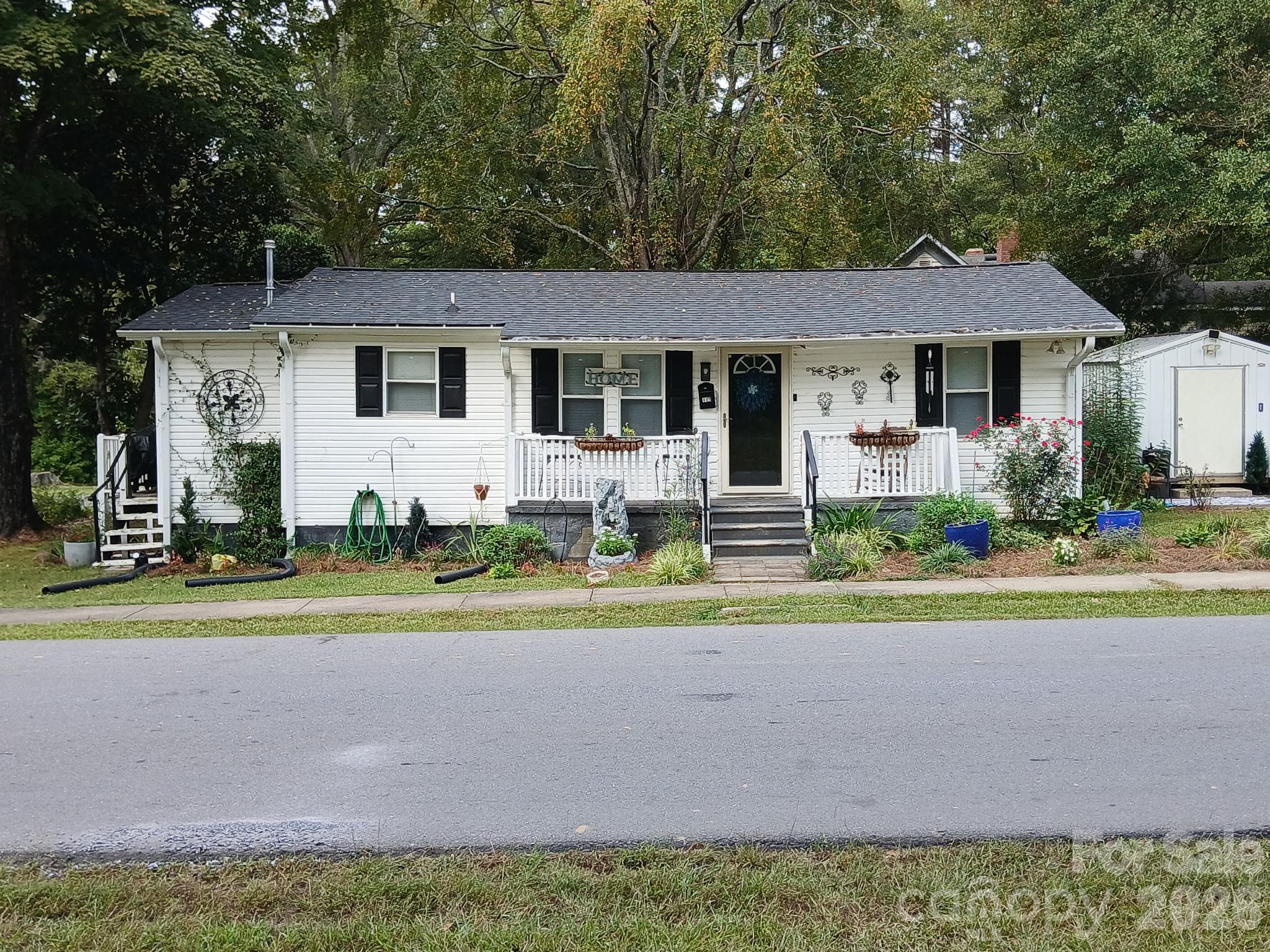 Single Family Residence at 115 S Davis Street, Dallas, photo 21 of 21