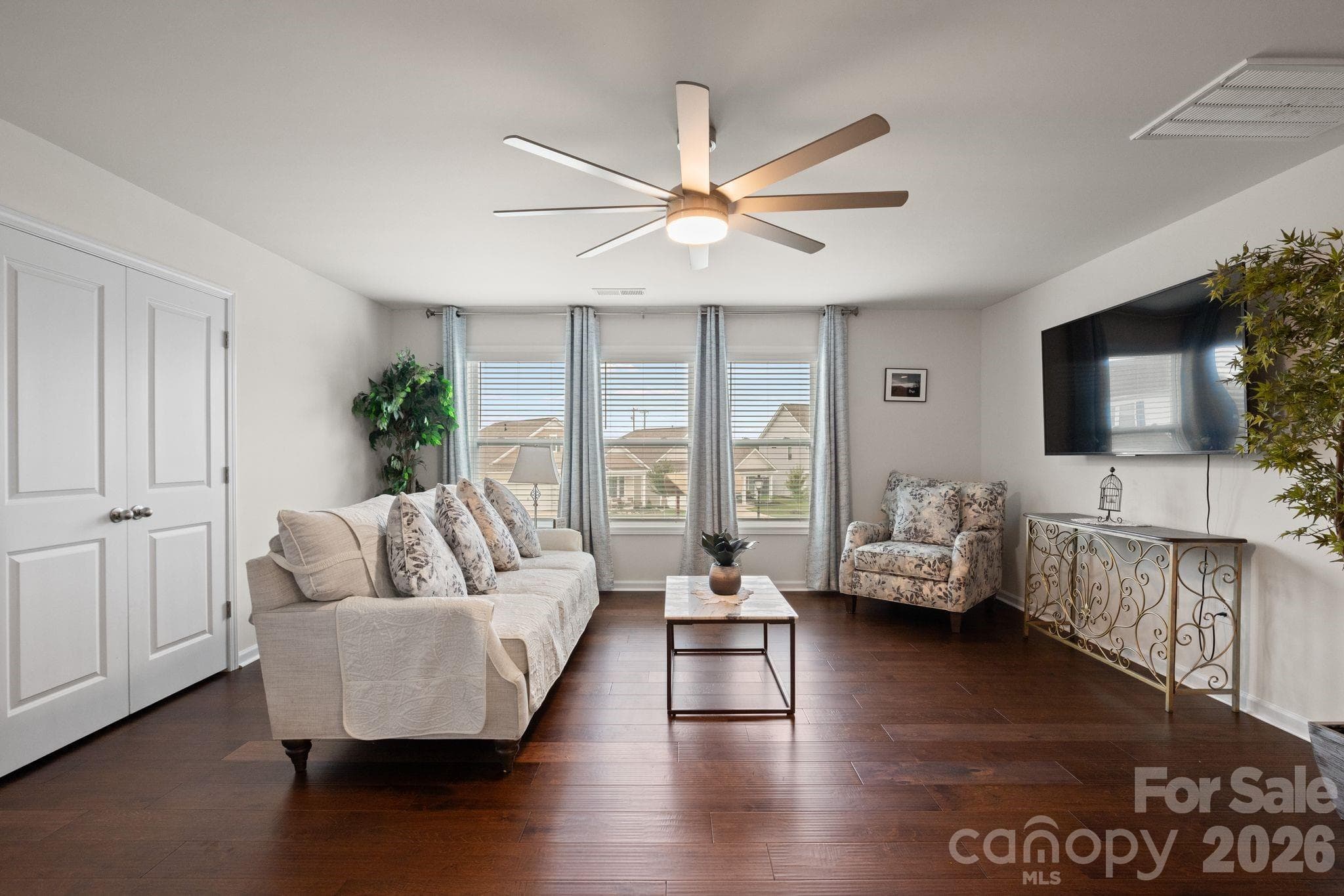 Single Family Residence at 30 Silverthorne Court, Hendersonville, photo 42 of 48