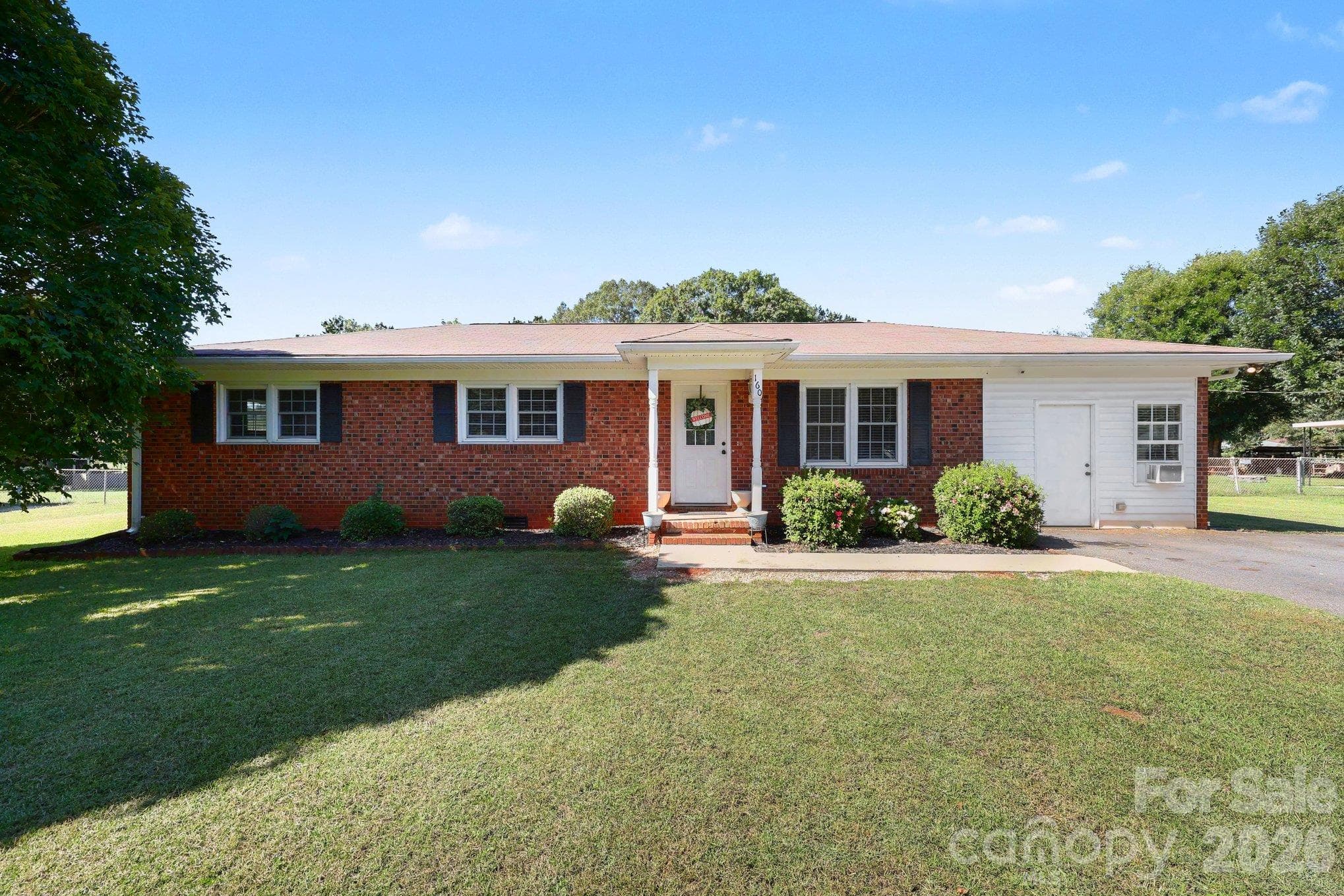 160 E Chamblee Drive