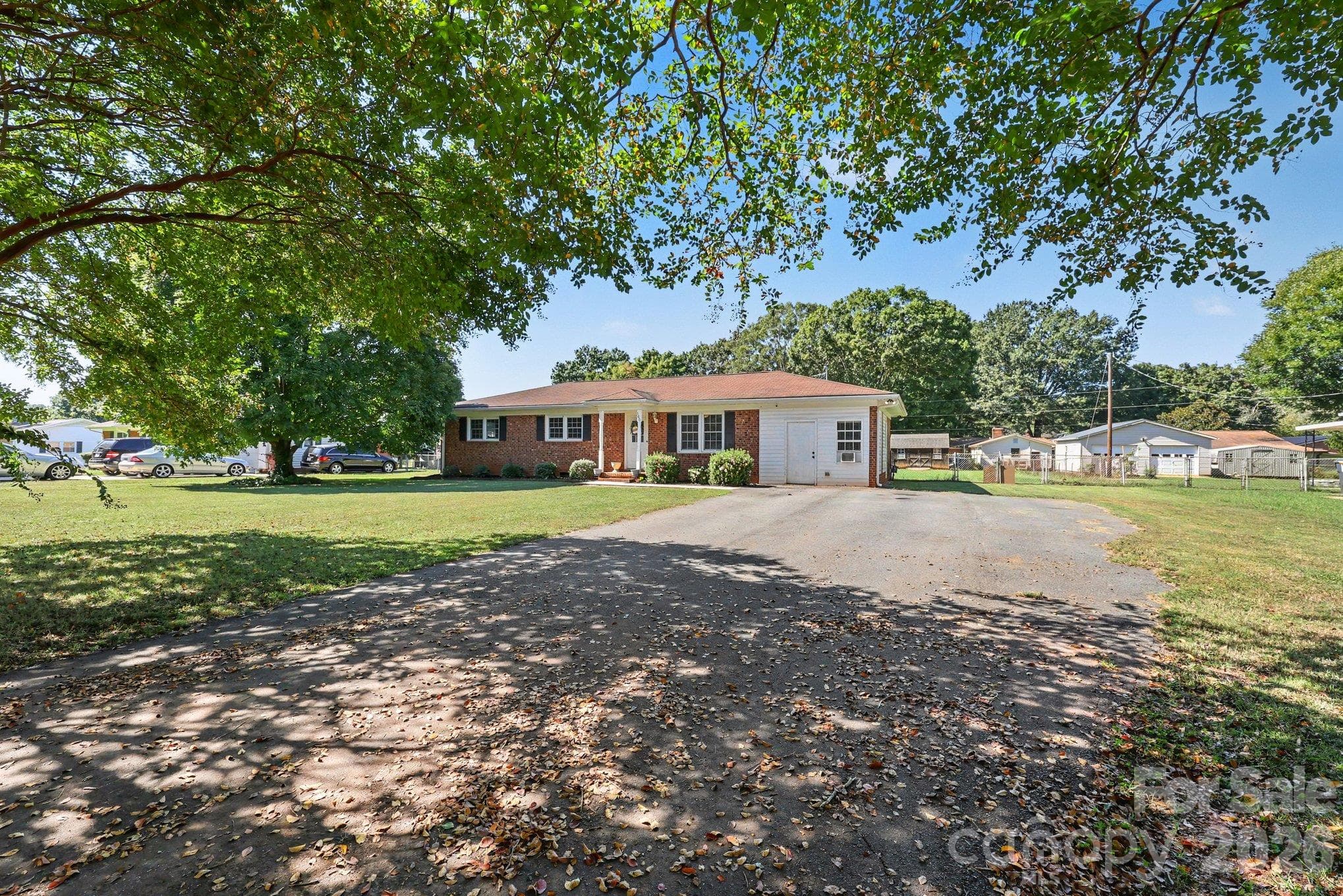 Single Family Residence at 160 E Chamblee Drive, Salisbury, photo 4 of 28