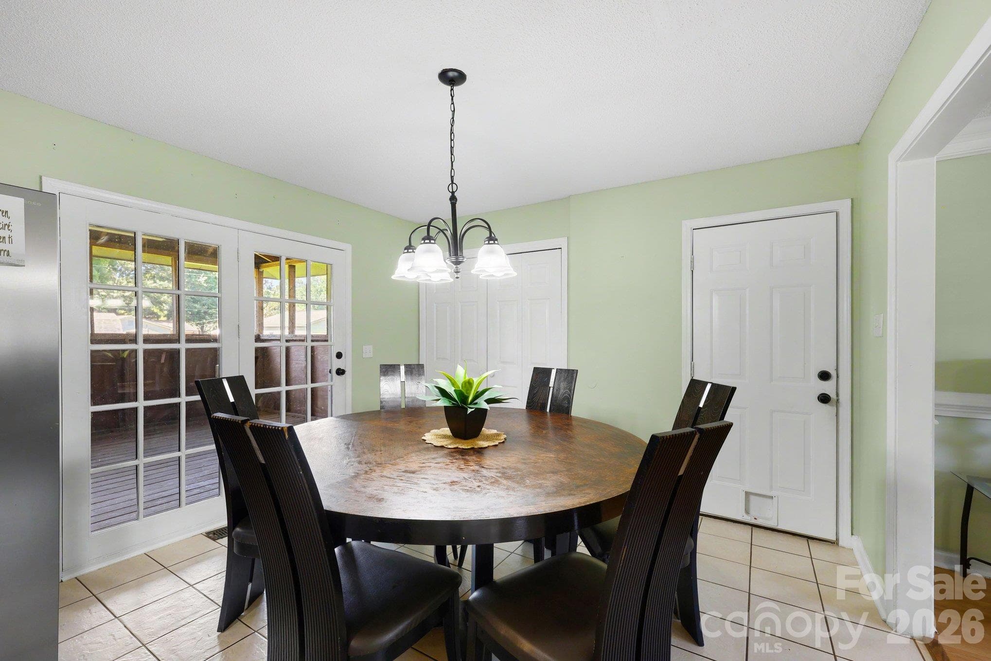 Single Family Residence at 160 E Chamblee Drive, Salisbury, photo 8 of 28