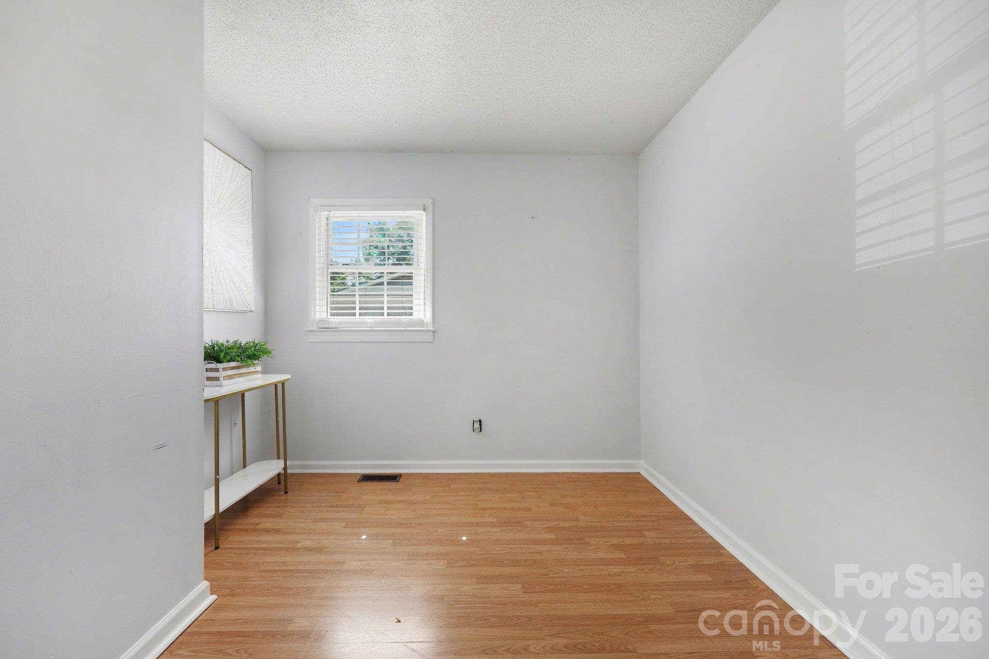 Single Family Residence at 160 E Chamblee Drive, Salisbury, photo 20 of 28