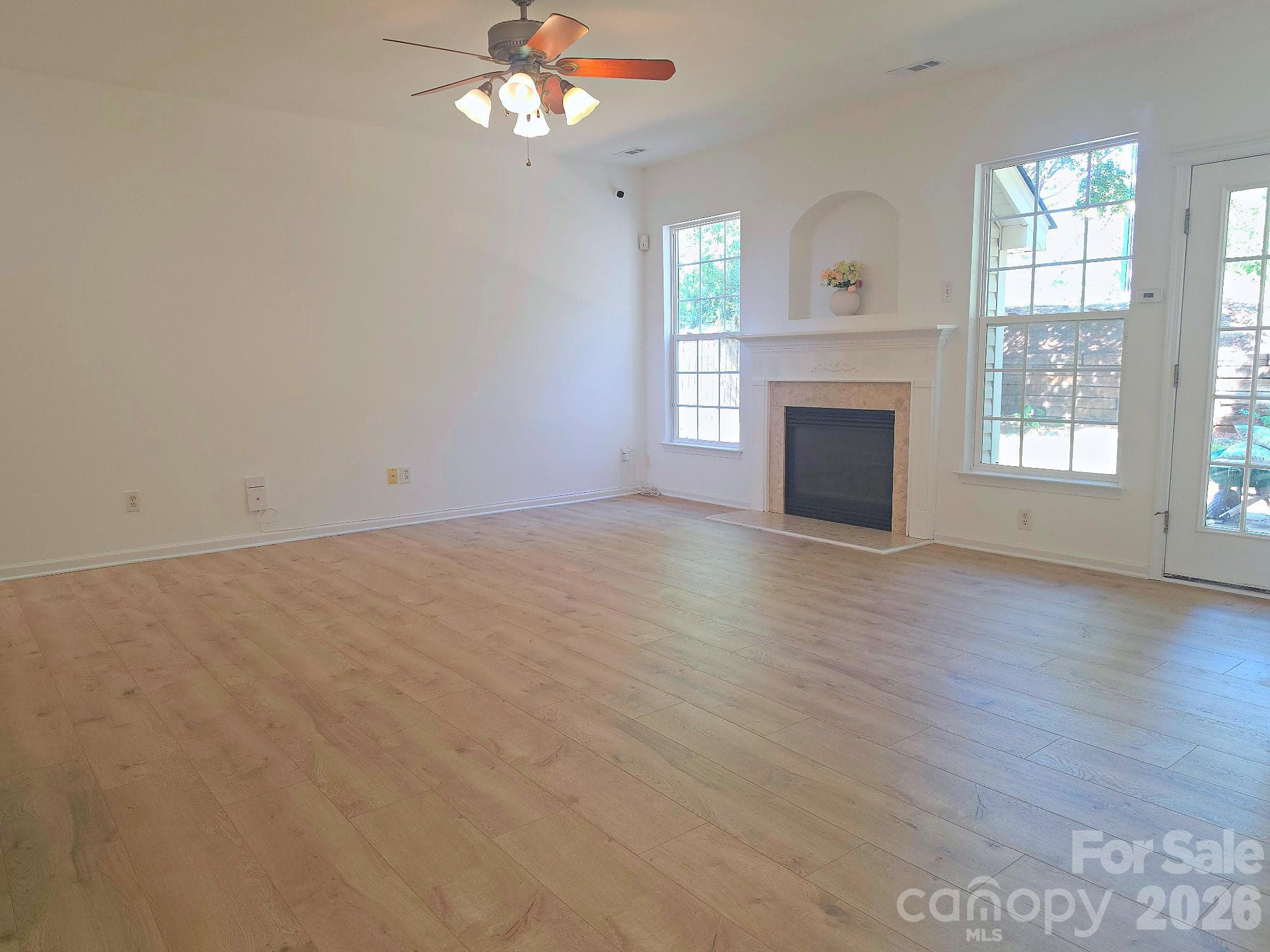 Single Family Residence at 5708 Falls Ridge Lane, Charlotte, photo 8 of 47