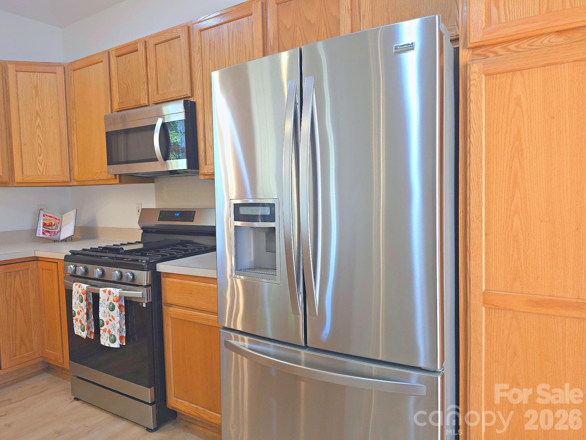 Single Family Residence at 5708 Falls Ridge Lane, Charlotte, photo 19 of 47
