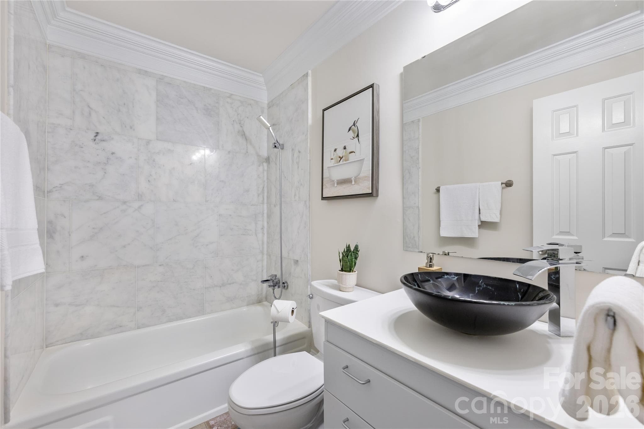 Townhouse at 322 W 10th Street, Charlotte, photo 8 of 21