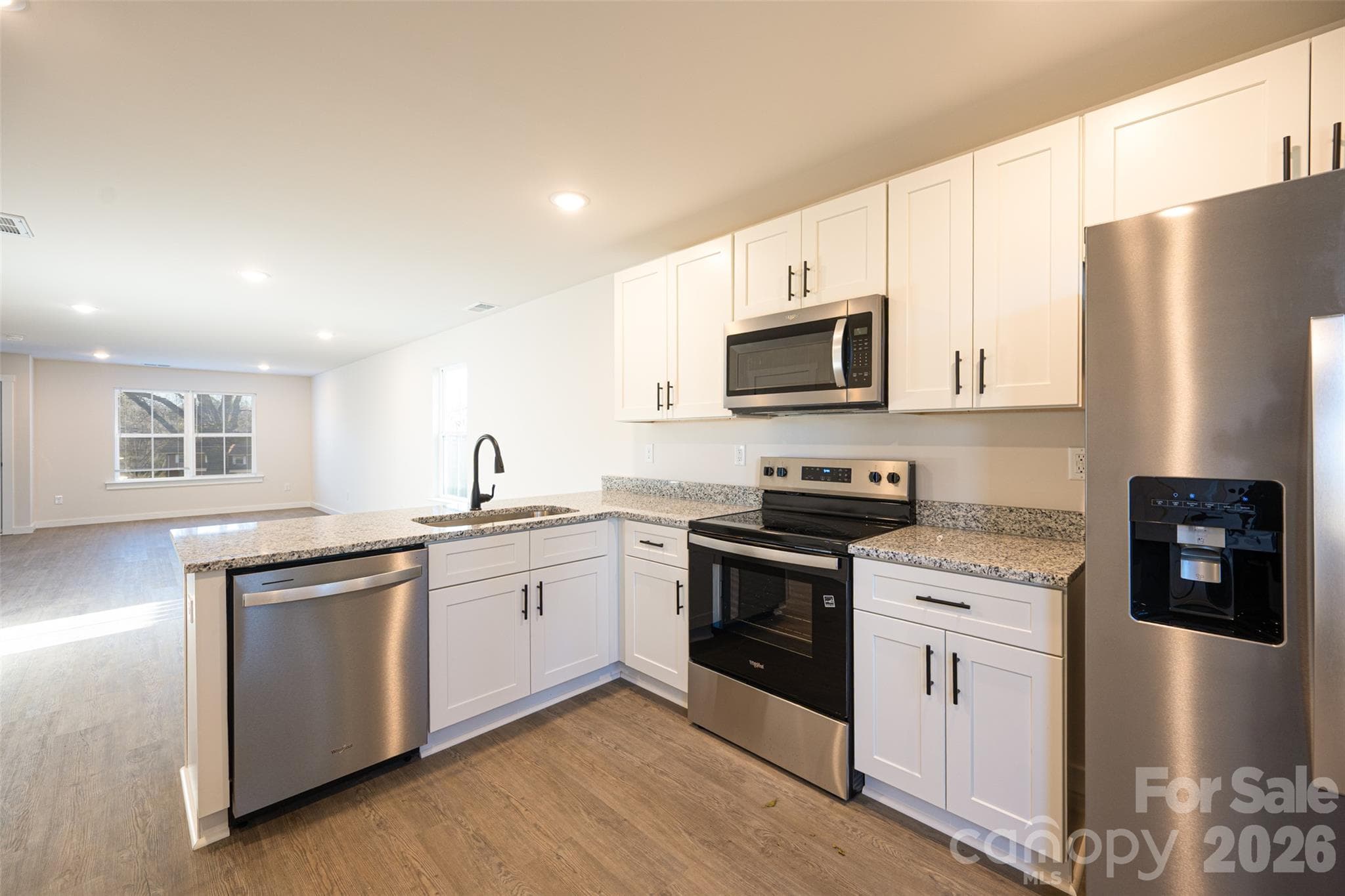 Duplex at 603-605 6th Avenue SW, Hickory, photo 3 of 17