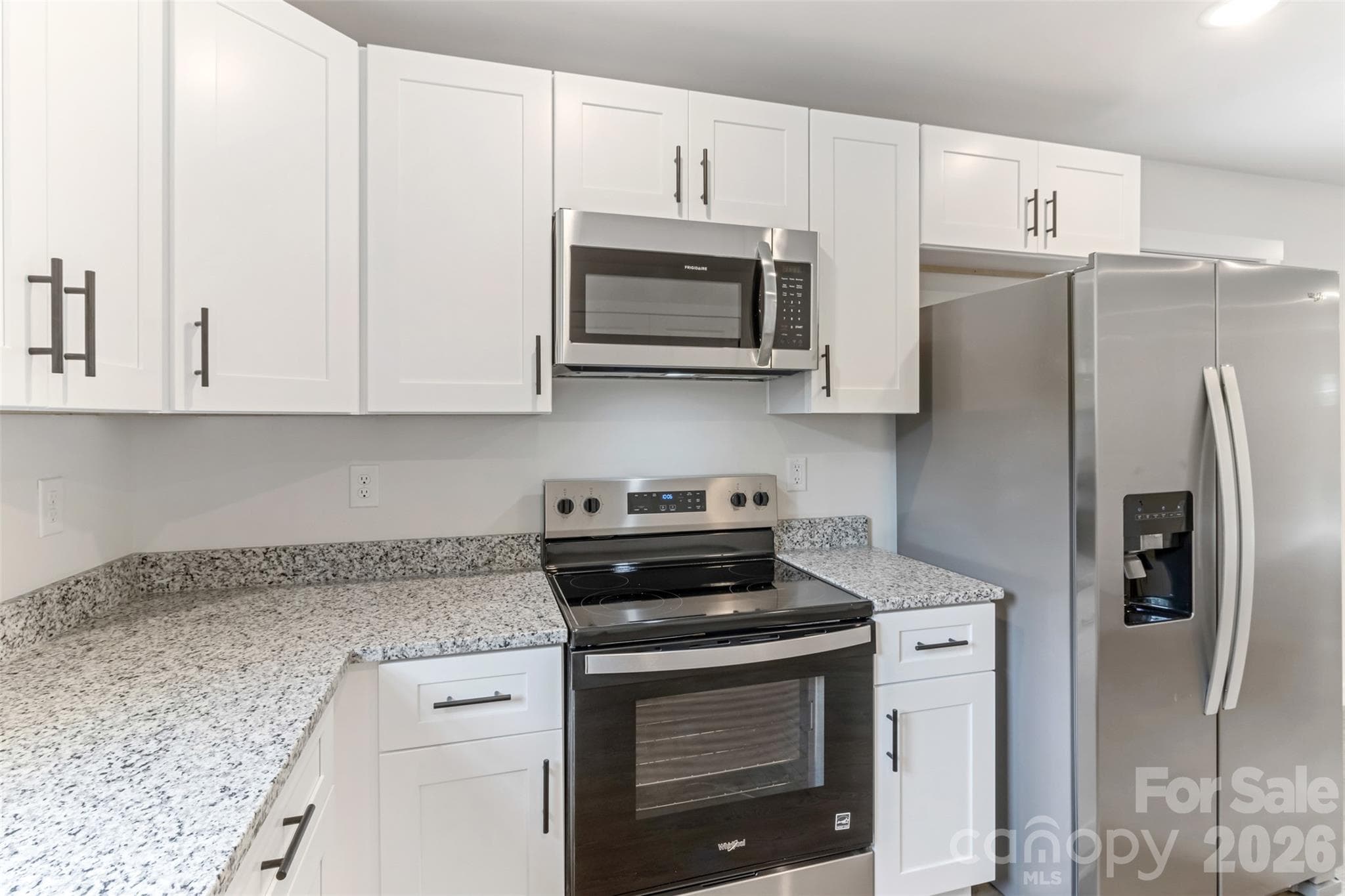 Duplex at 603-605 6th Avenue SW, Hickory, photo 4 of 17