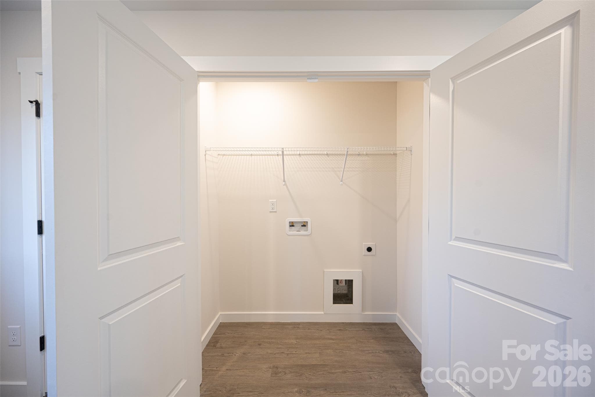 Duplex at 603-605 6th Avenue SW, Hickory, photo 9 of 17