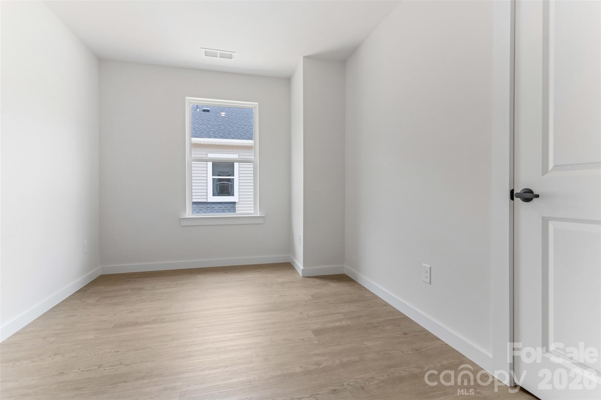Duplex at 603-605 6th Avenue SW, Hickory, photo 16 of 17