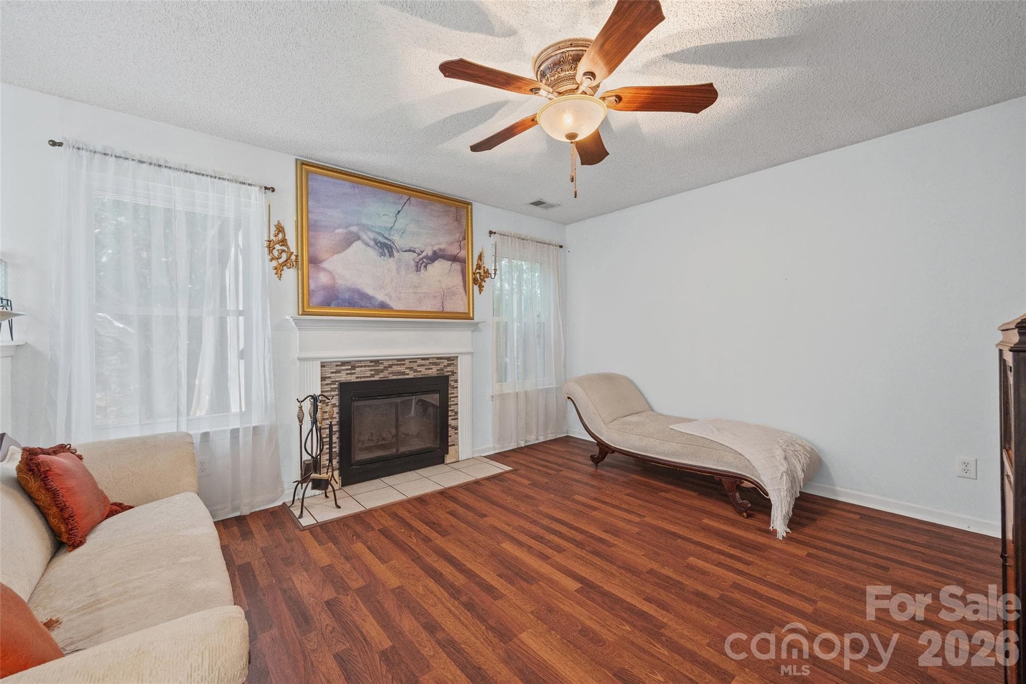 Single Family Residence at 1277 Winding Path Road, Lake Wylie, photo 2 of 16