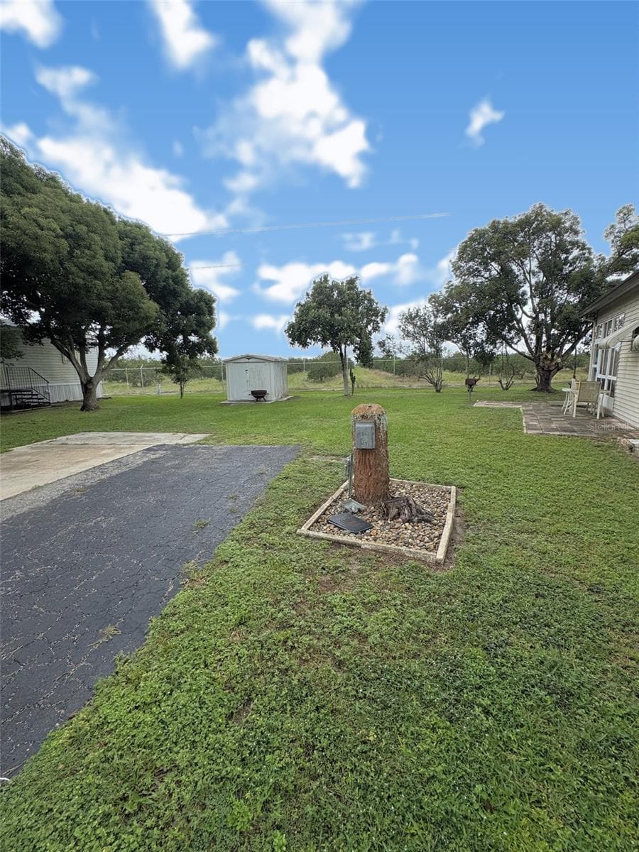 LOT AND SHADE - 12 SADDLEBAG TRL N, LAKE WALES