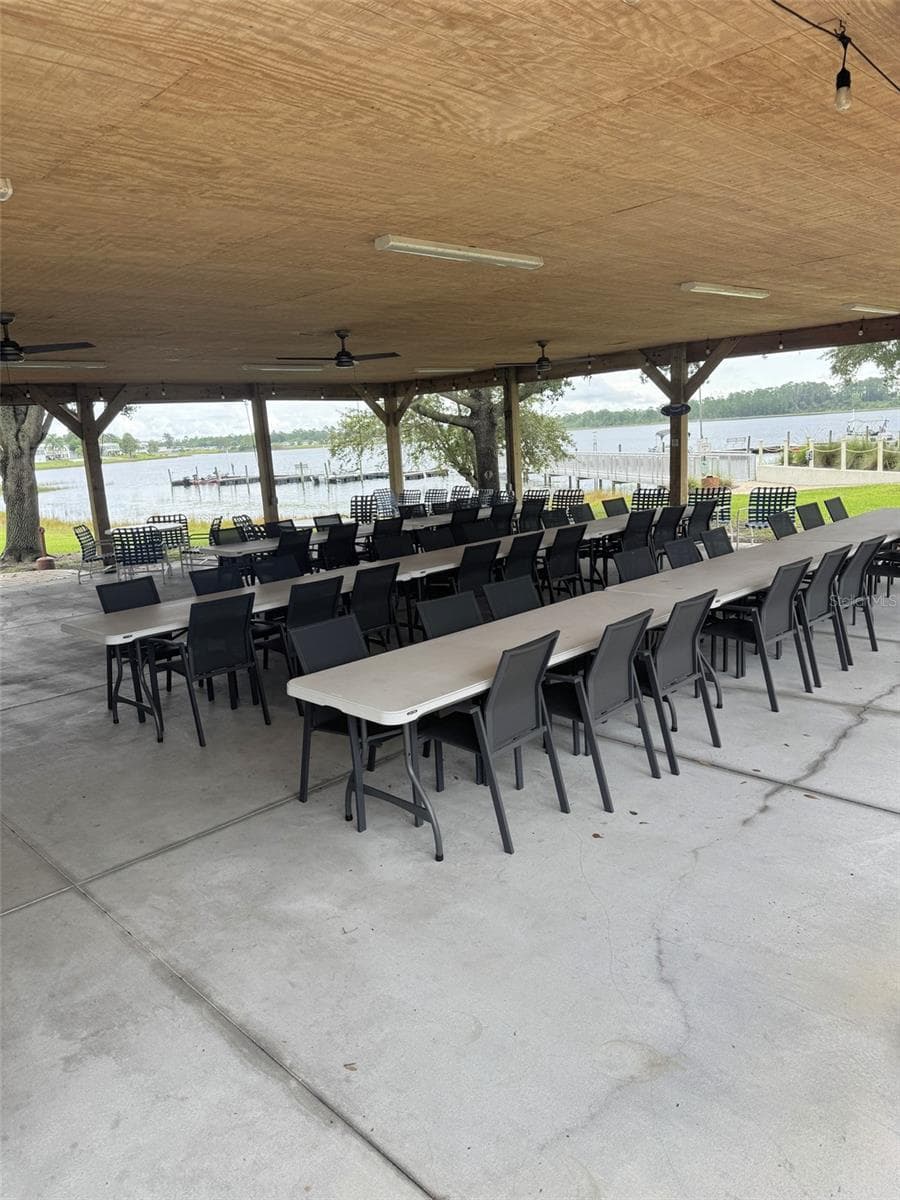 BEACH HOUSE - 12 SADDLEBAG TRL N, LAKE WALES