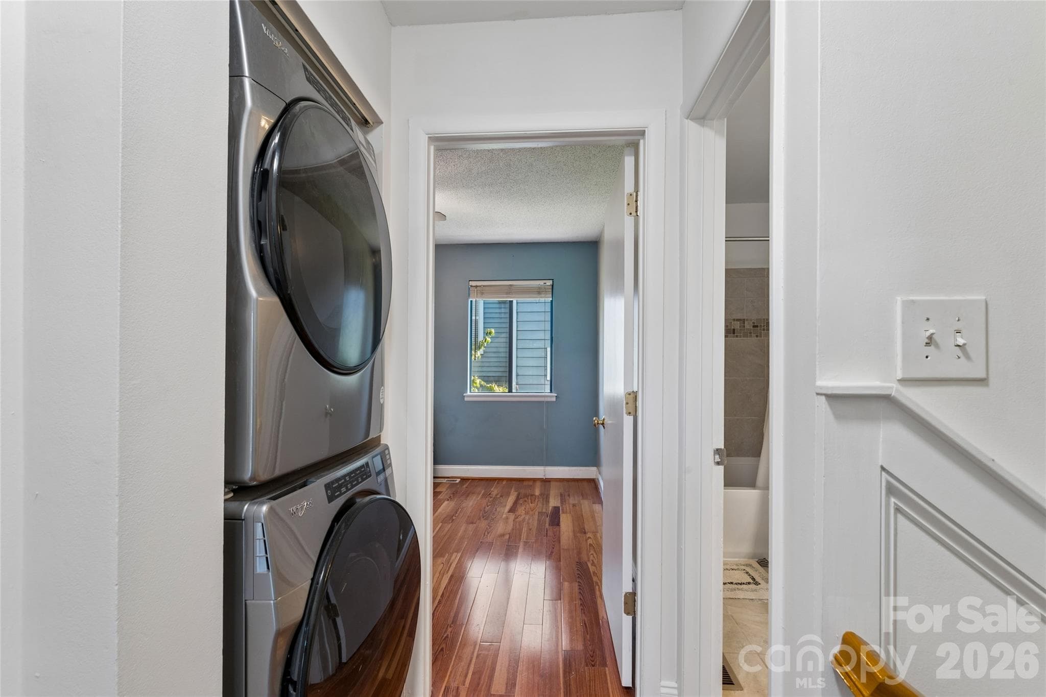 Condominium at 422 W 8th Street, Charlotte, photo 8 of 35