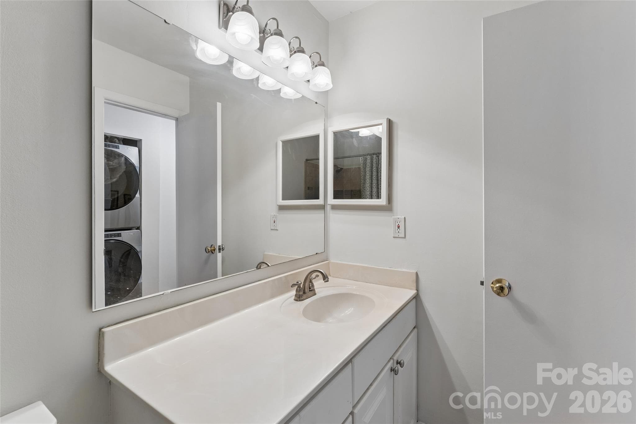Condominium at 422 W 8th Street, Charlotte, photo 13 of 35