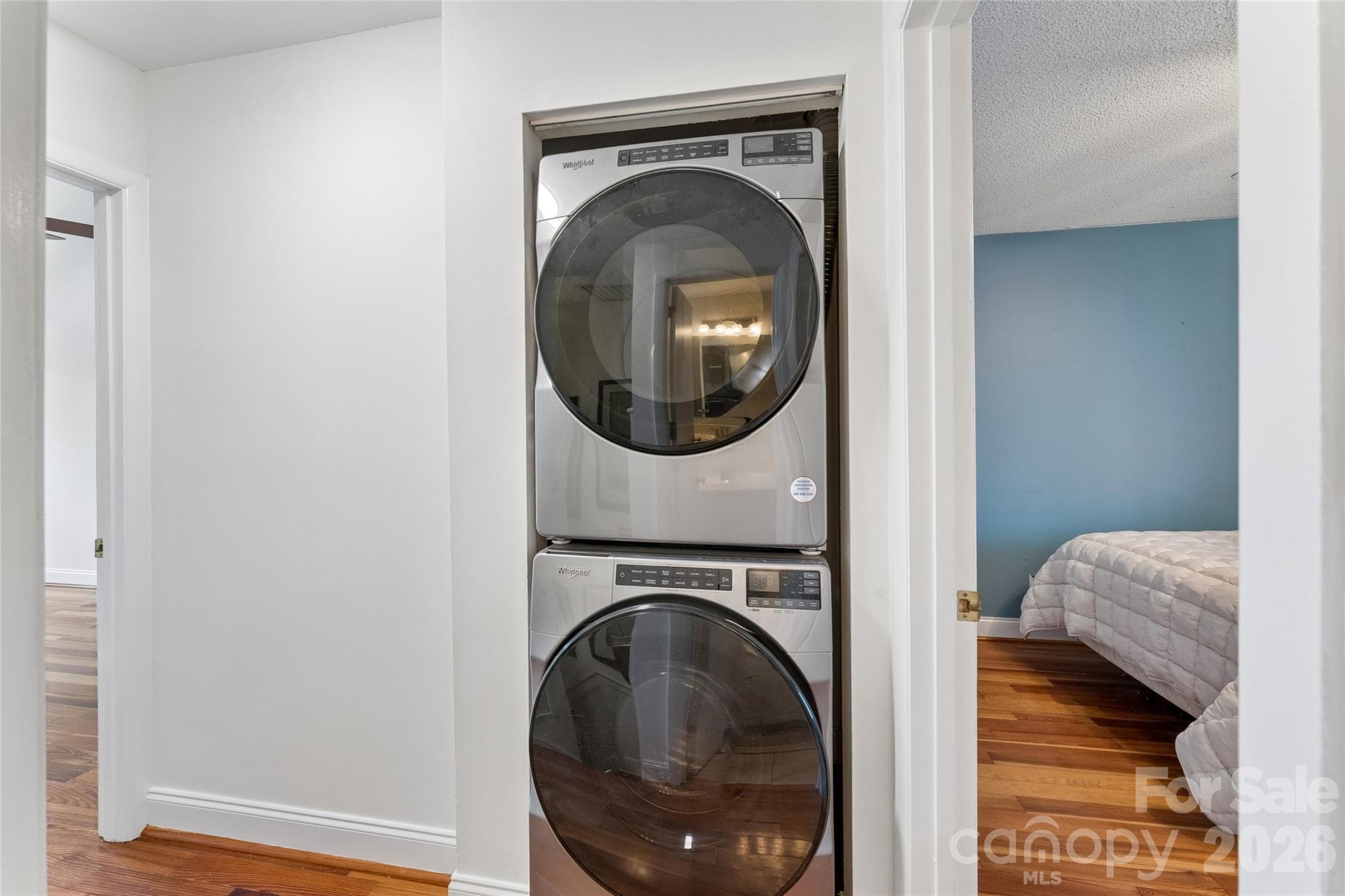Condominium at 422 W 8th Street, Charlotte, photo 9 of 35