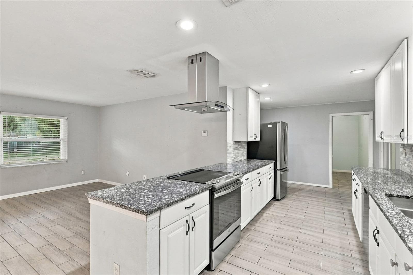Single Family Residence at 101 HIGHLAND AVE, DEBARY, photo 32 of 55