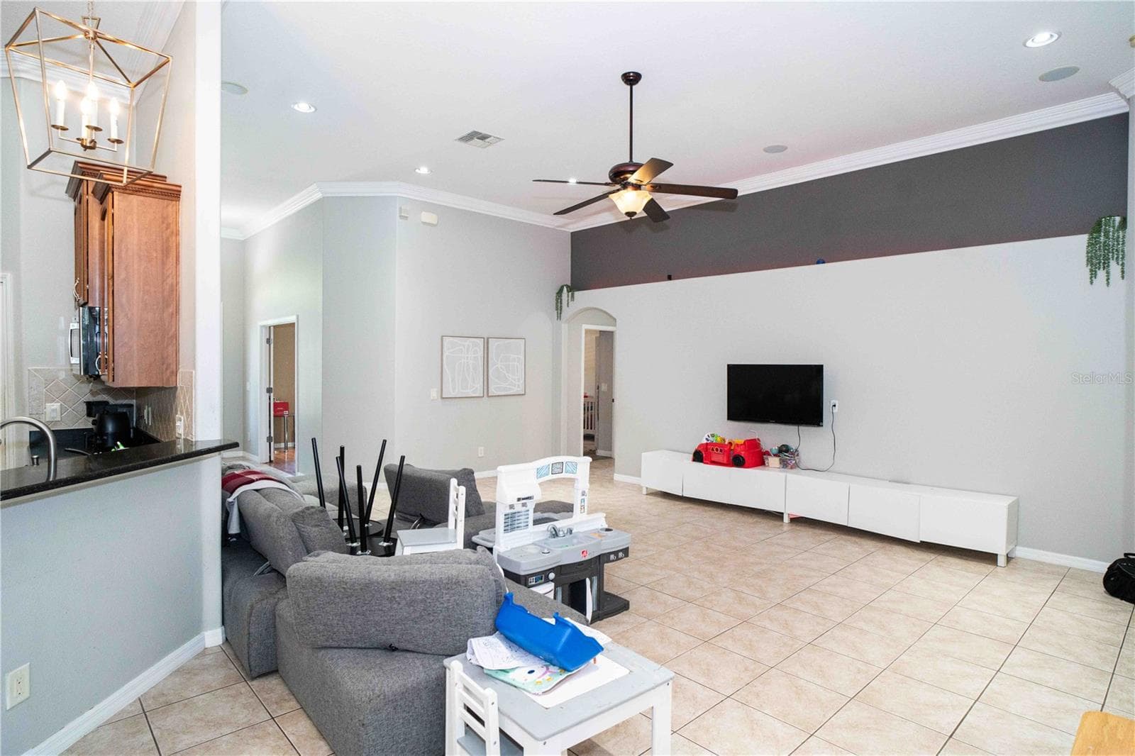 Living Room - 15418 PRINCEWOOD LN, LAND O LAKES