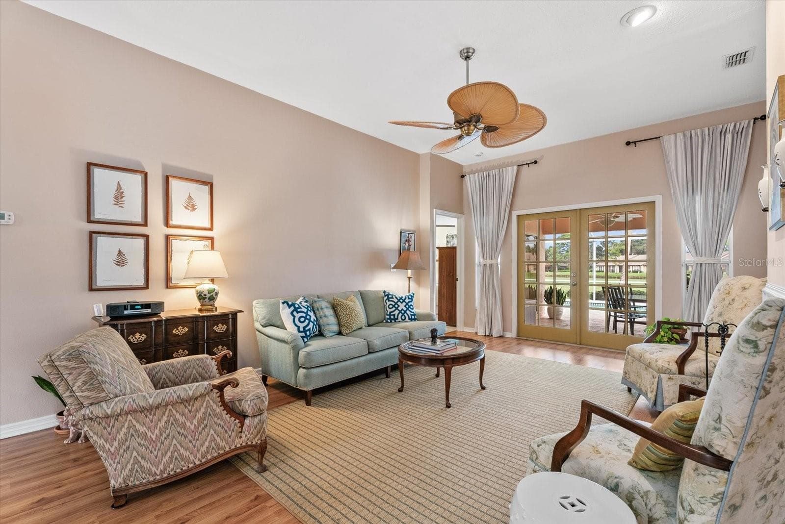 Living Room - 5815 FAIRWOODS CIR, SARASOTA
