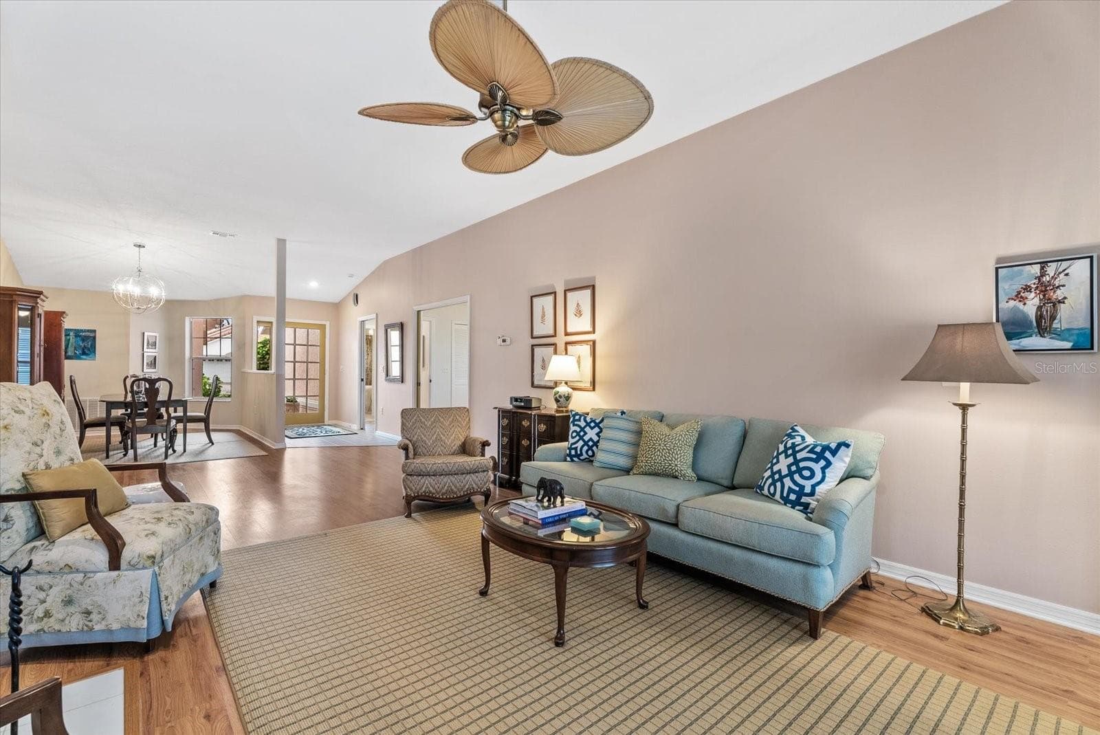 Living Room - 5815 FAIRWOODS CIR, SARASOTA