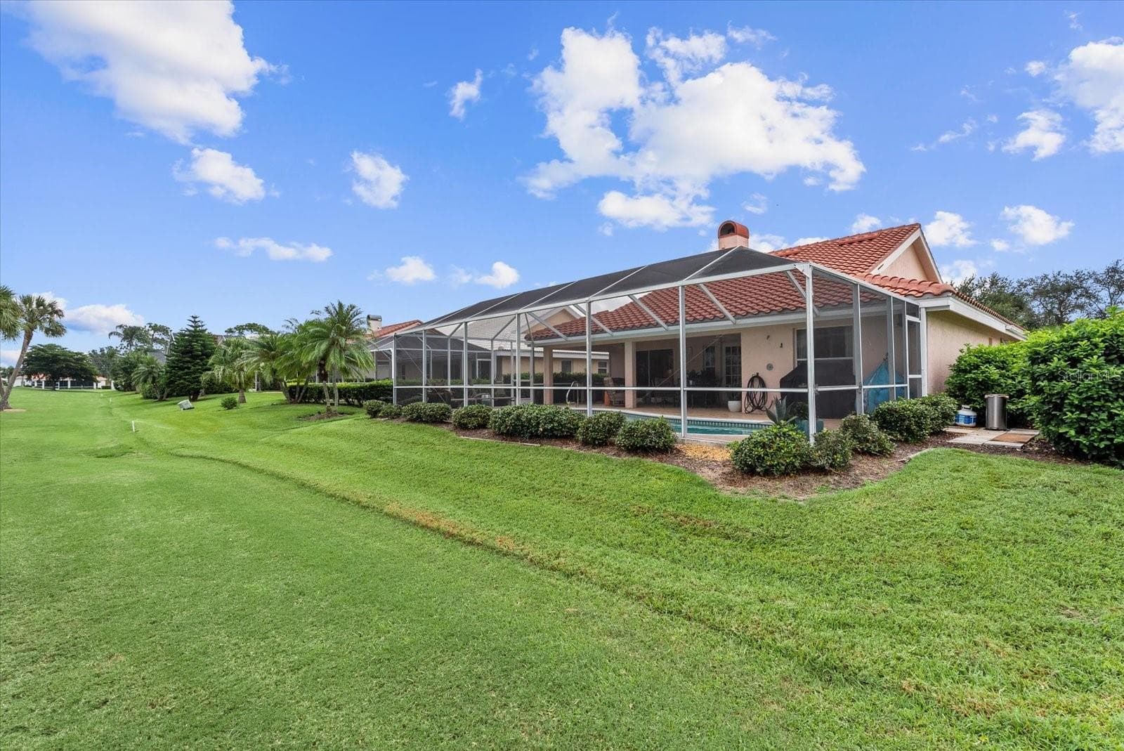 Back of Home - 5815 FAIRWOODS CIR, SARASOTA