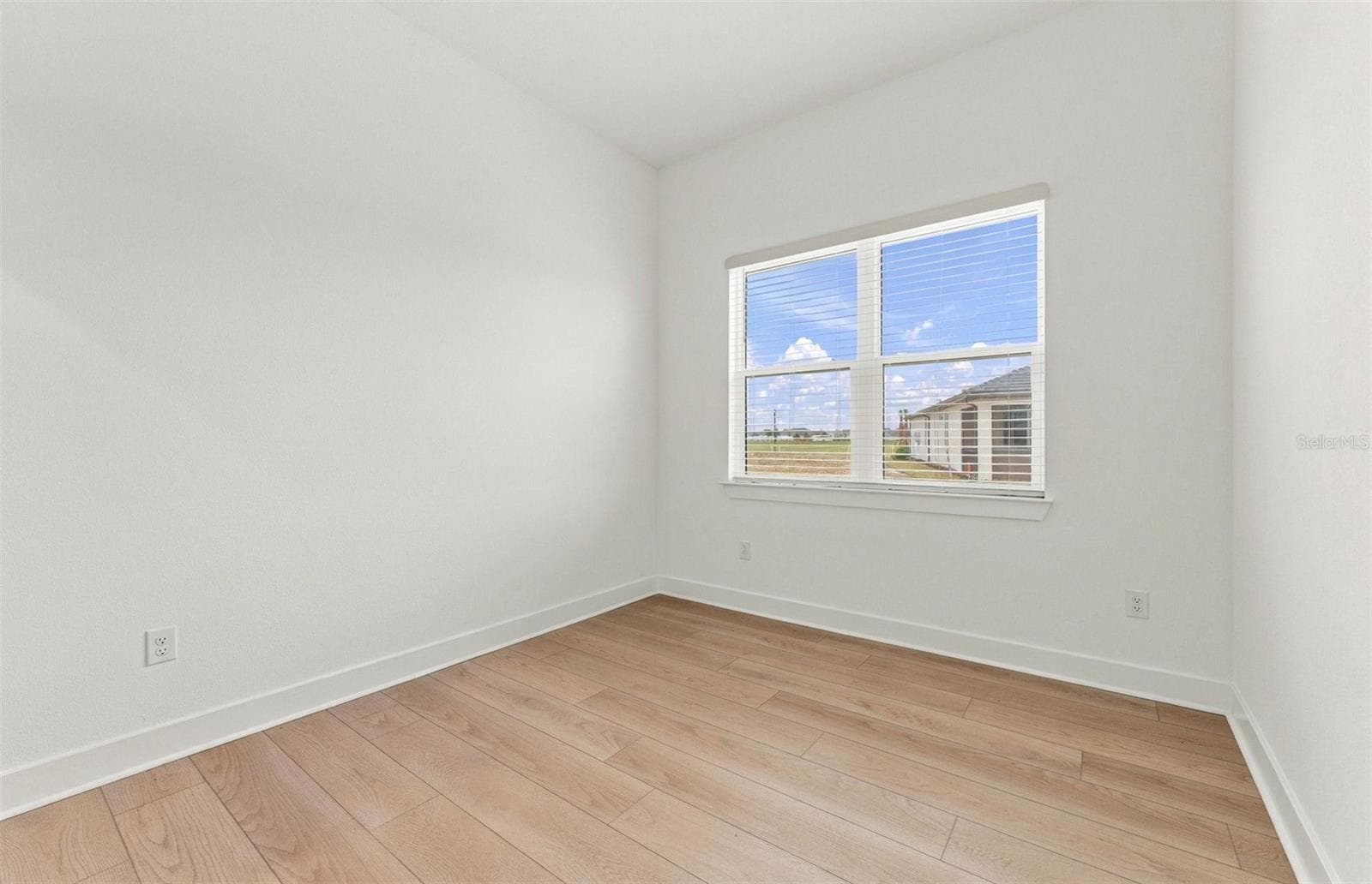 Enclosed Flex Room - 11316 CLAY AVE, PARRISH