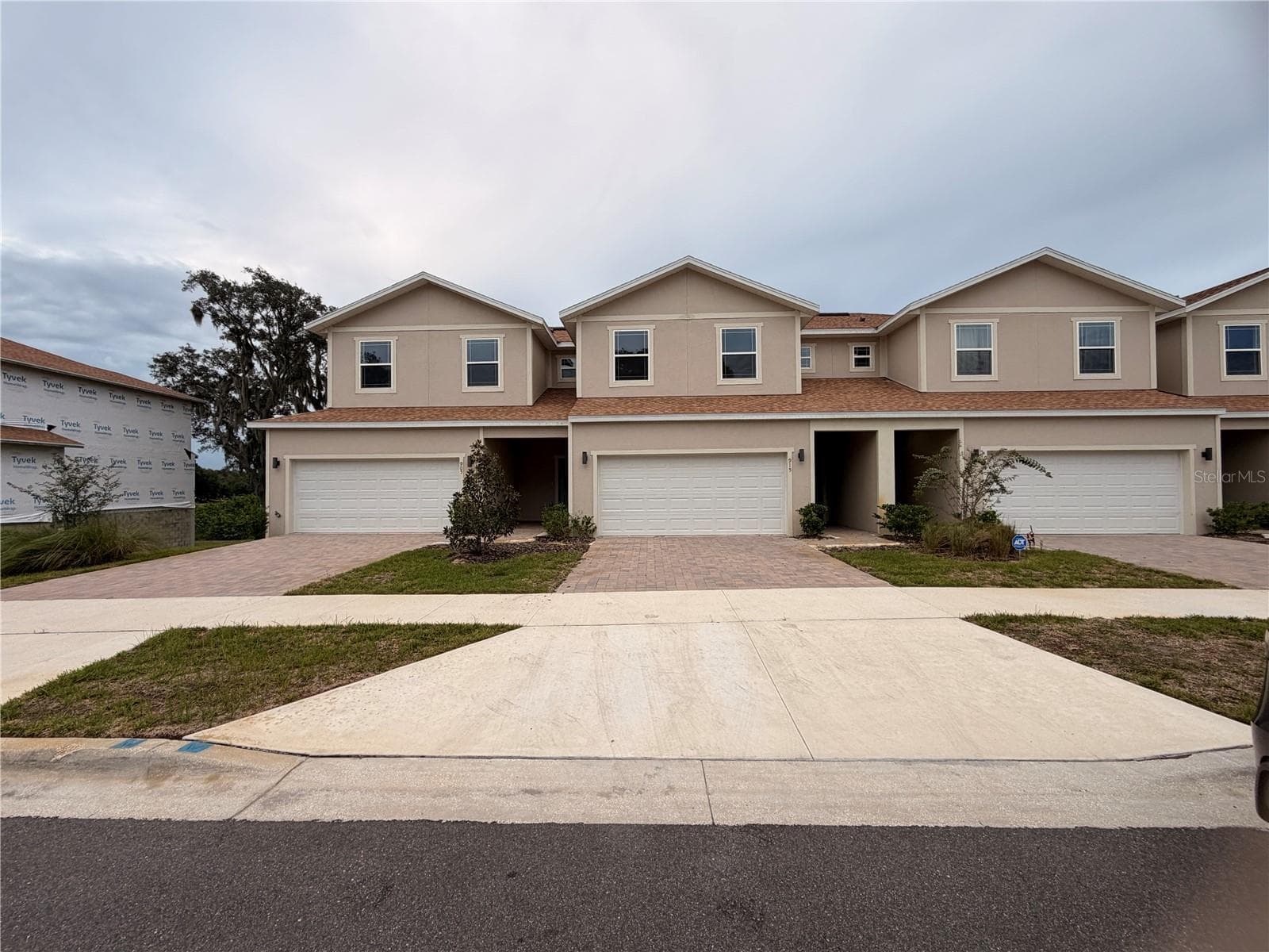 Facia - 915 LAKEFRONT VILLAGE DR, CLERMONT