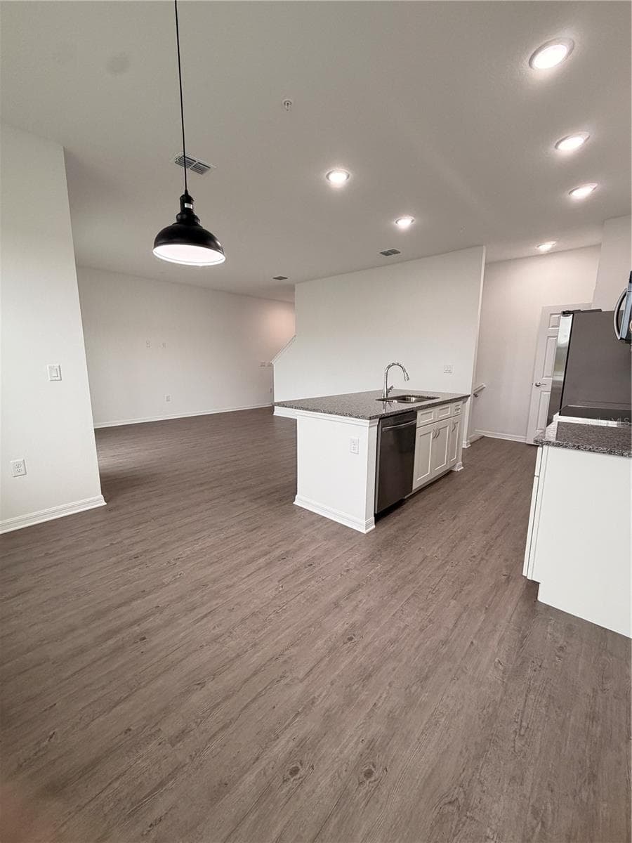 dinning area/breakfast nook - 915 LAKEFRONT VILLAGE DR, CLERMONT