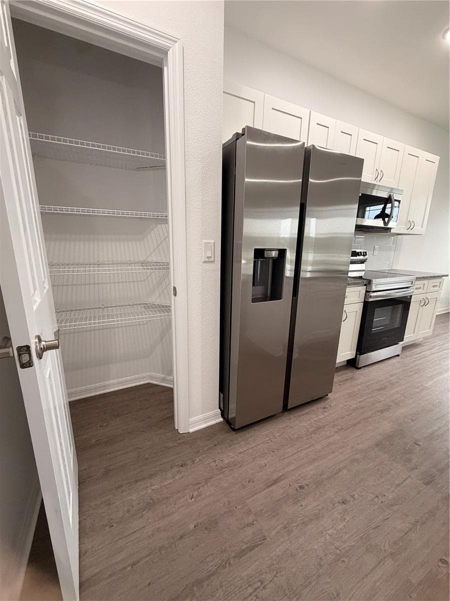 pantry - 915 LAKEFRONT VILLAGE DR, CLERMONT