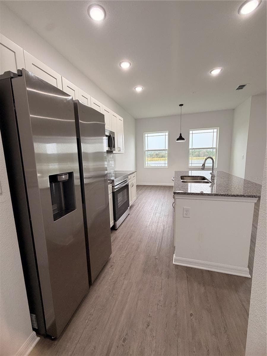 kitchen - 915 LAKEFRONT VILLAGE DR, CLERMONT