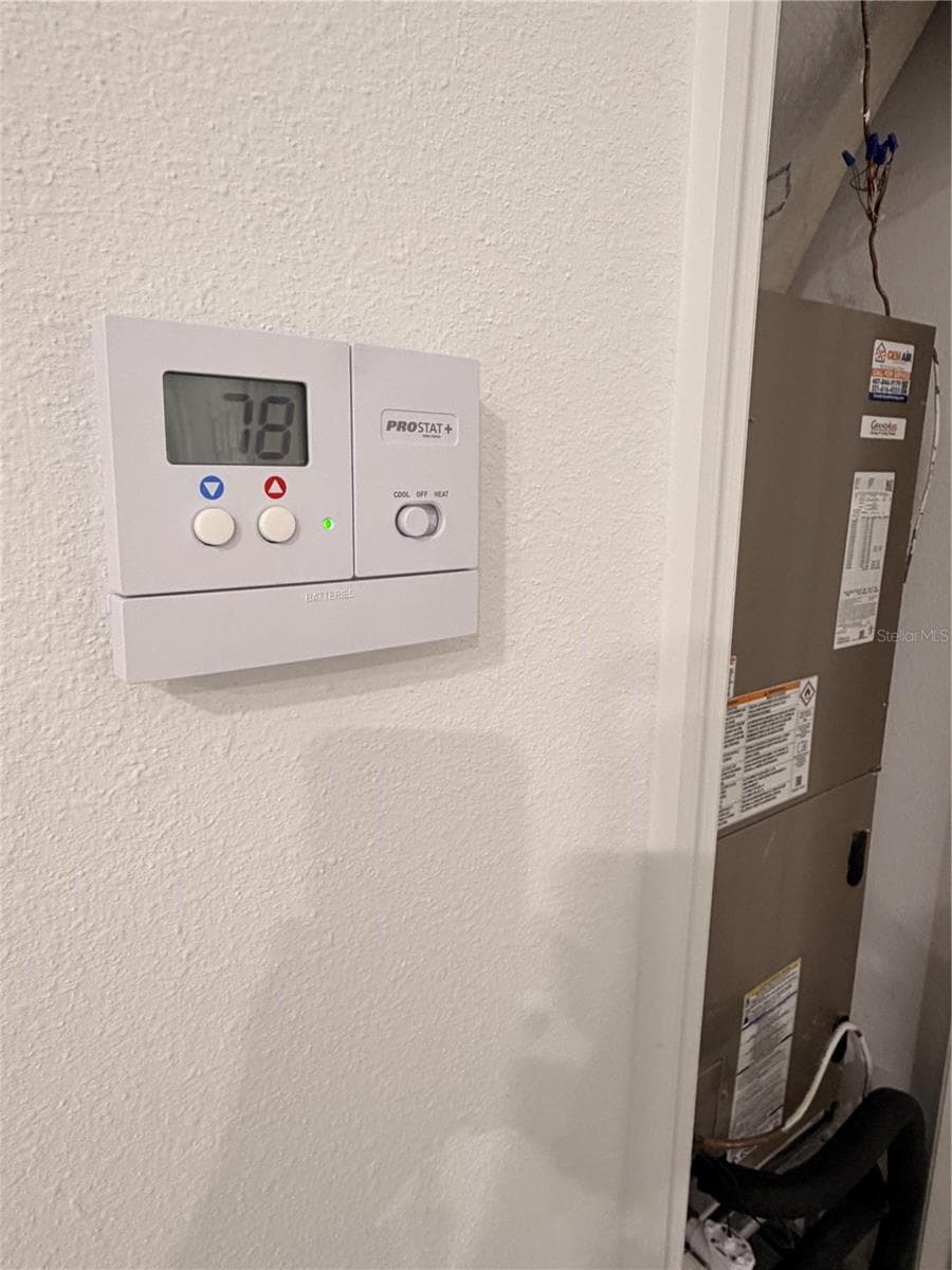 A/C - 915 LAKEFRONT VILLAGE DR, CLERMONT