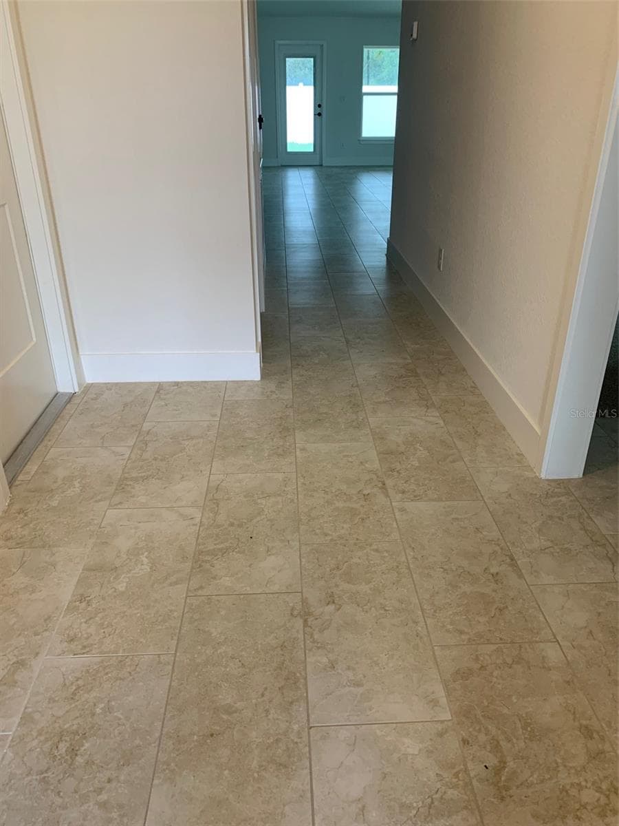 Foyer/entryway - 11611 GRACE RD, WEEKI WACHEE