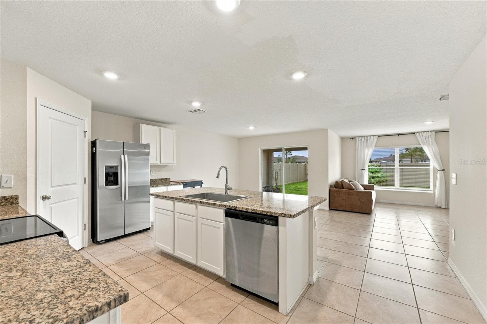 Single Family Residence at 7980 BROAD POINTE DR, ZEPHYRHILLS, photo 6 of 46