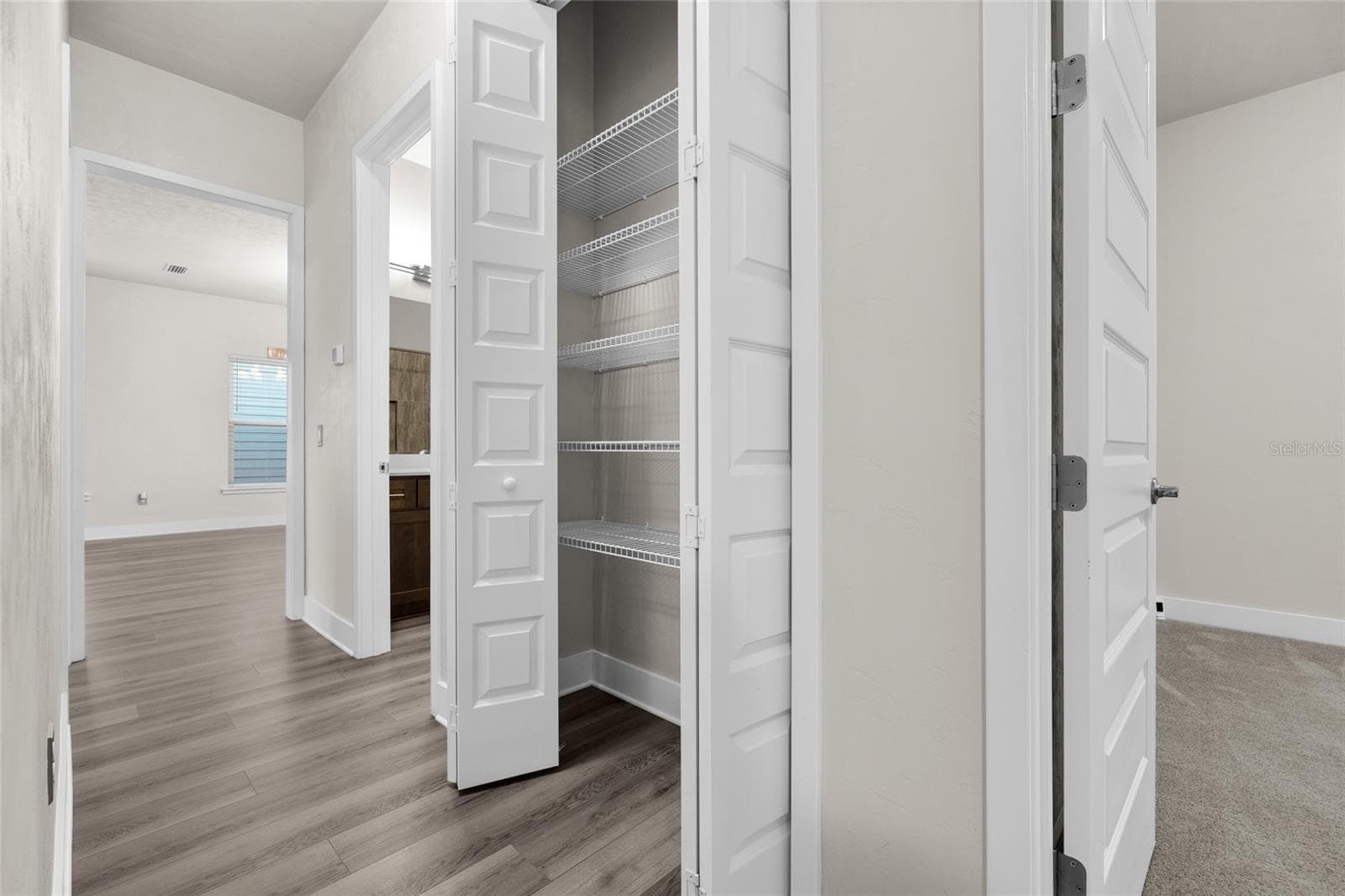 Hallway Linen Closet - 1329 NW 132ND BLVD, NEWBERRY