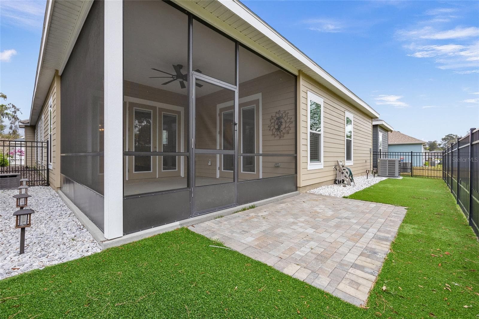 Pet-Friendly Turf - 1329 NW 132ND BLVD, NEWBERRY